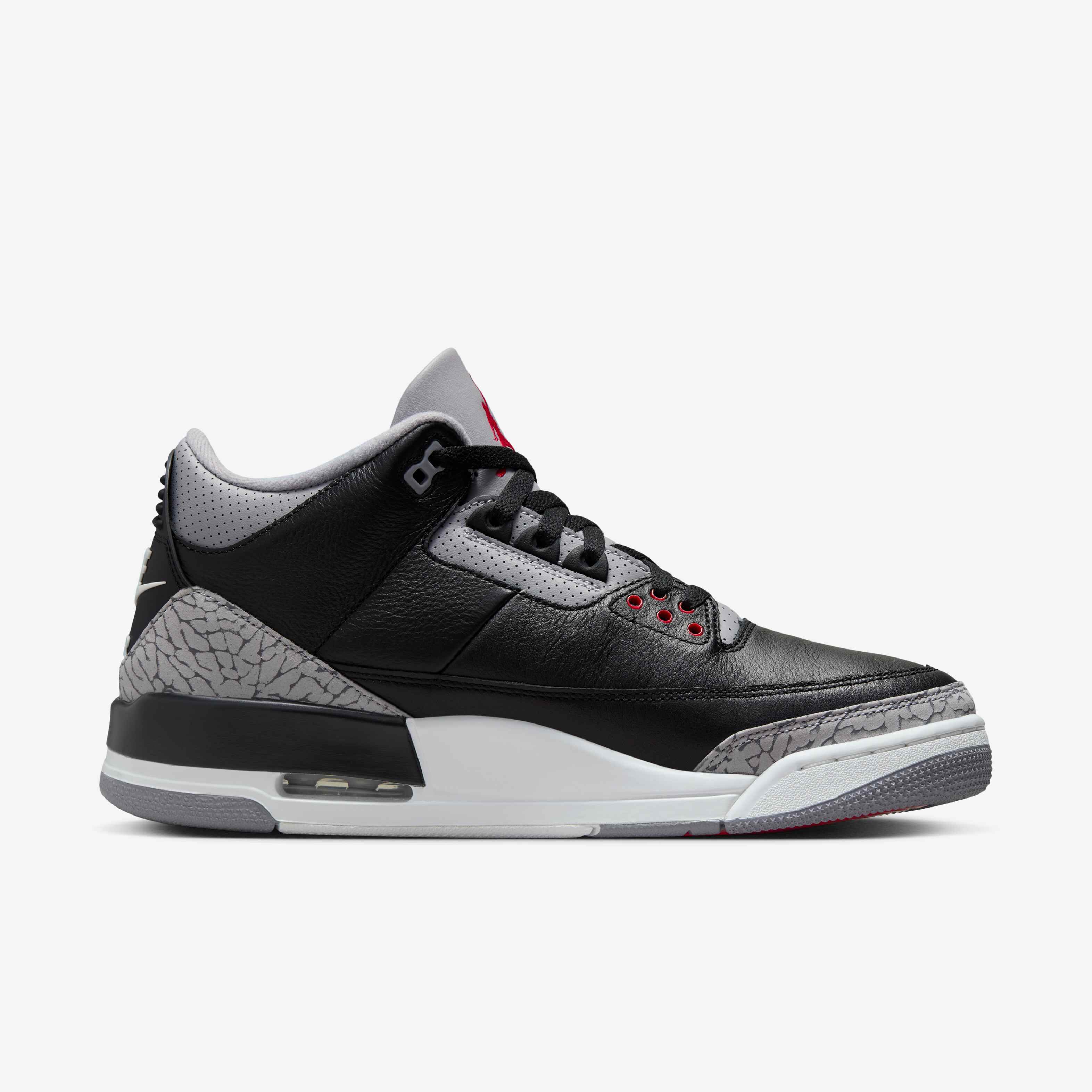 Air Jordan 3 Retro image number 2