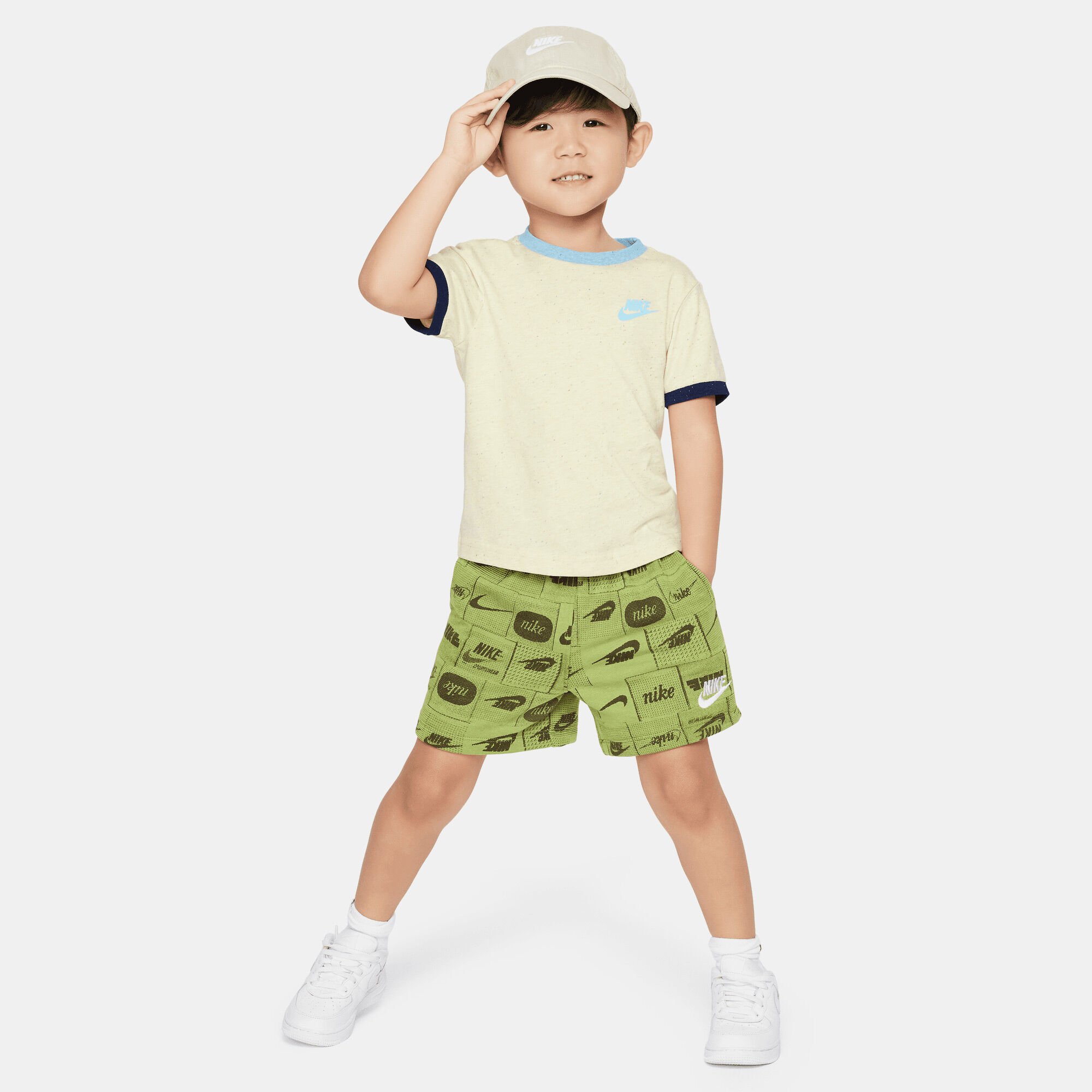 Nike Sportswear Club image number 4