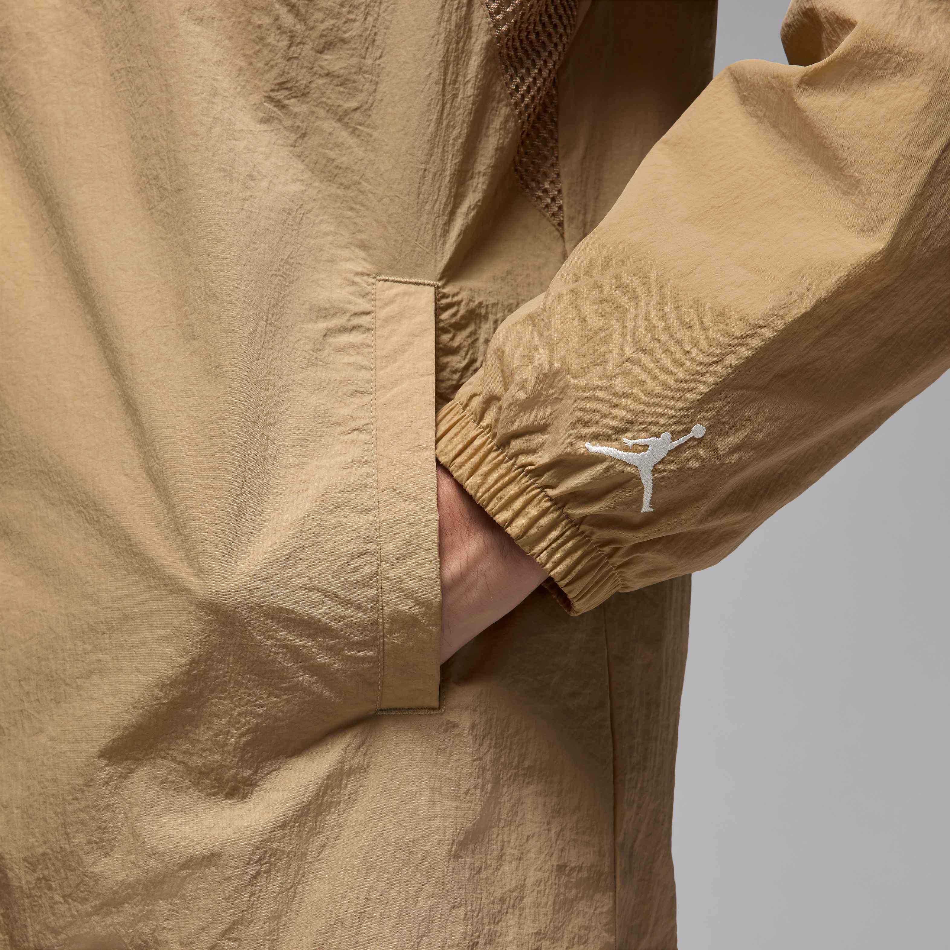 Jordan Essentials image number 4