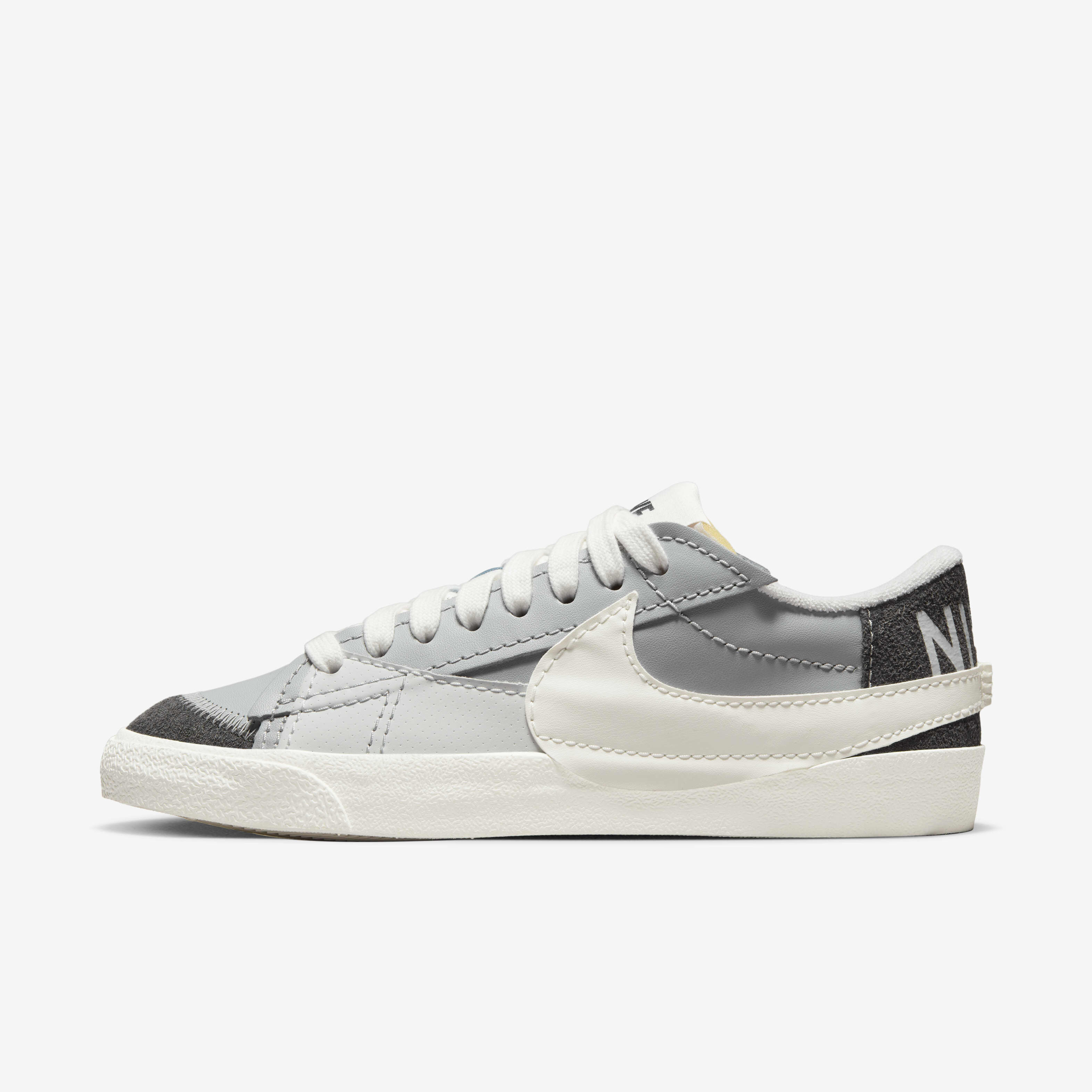 Nike Blazer Low '77 Jumbo SE image number 0