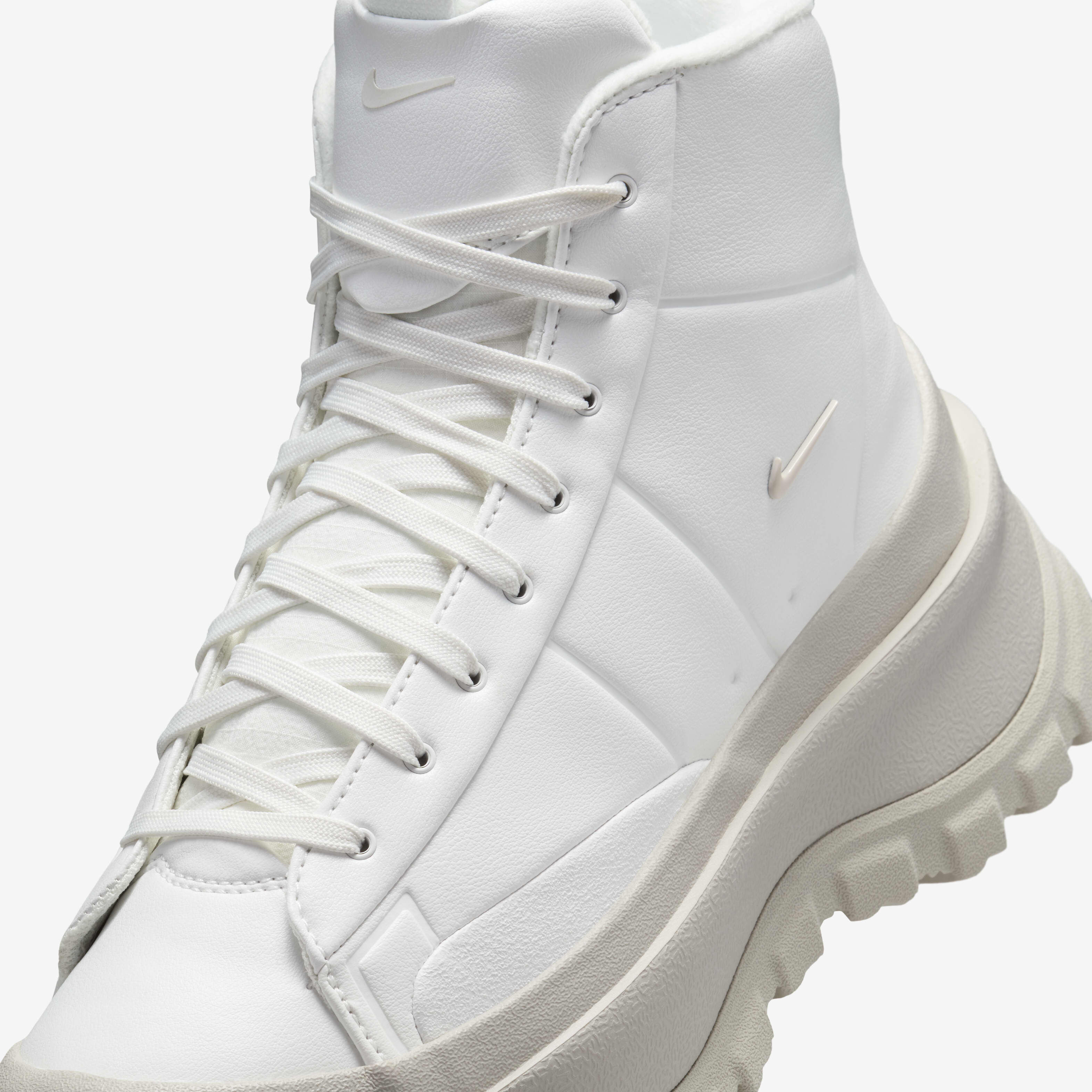 Buy Nike Blazer Roam Mid Women s Winterized Shoes Nike Saudi Official