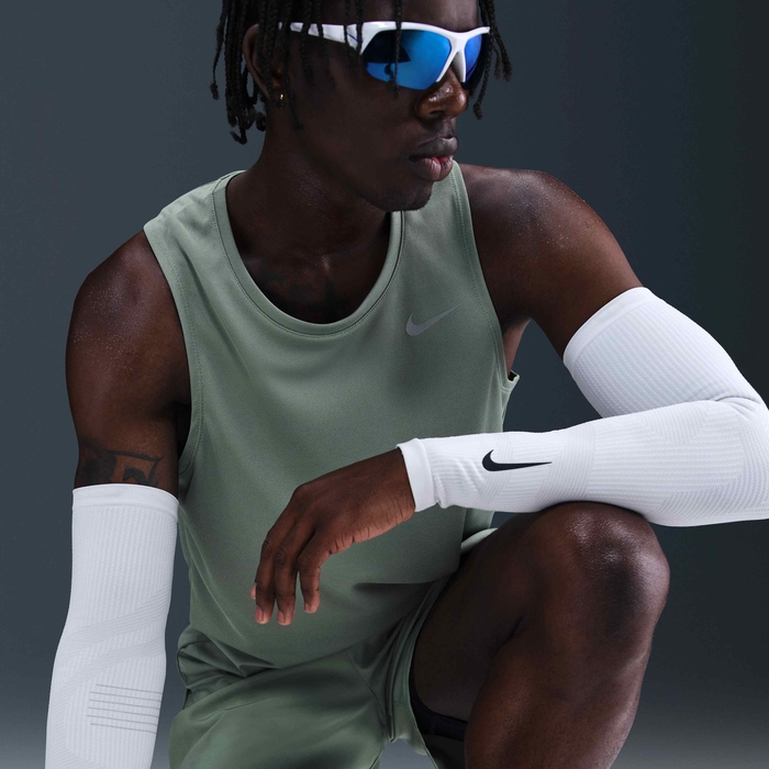 Nike Miler image number 2 Nike Miler image number 2
