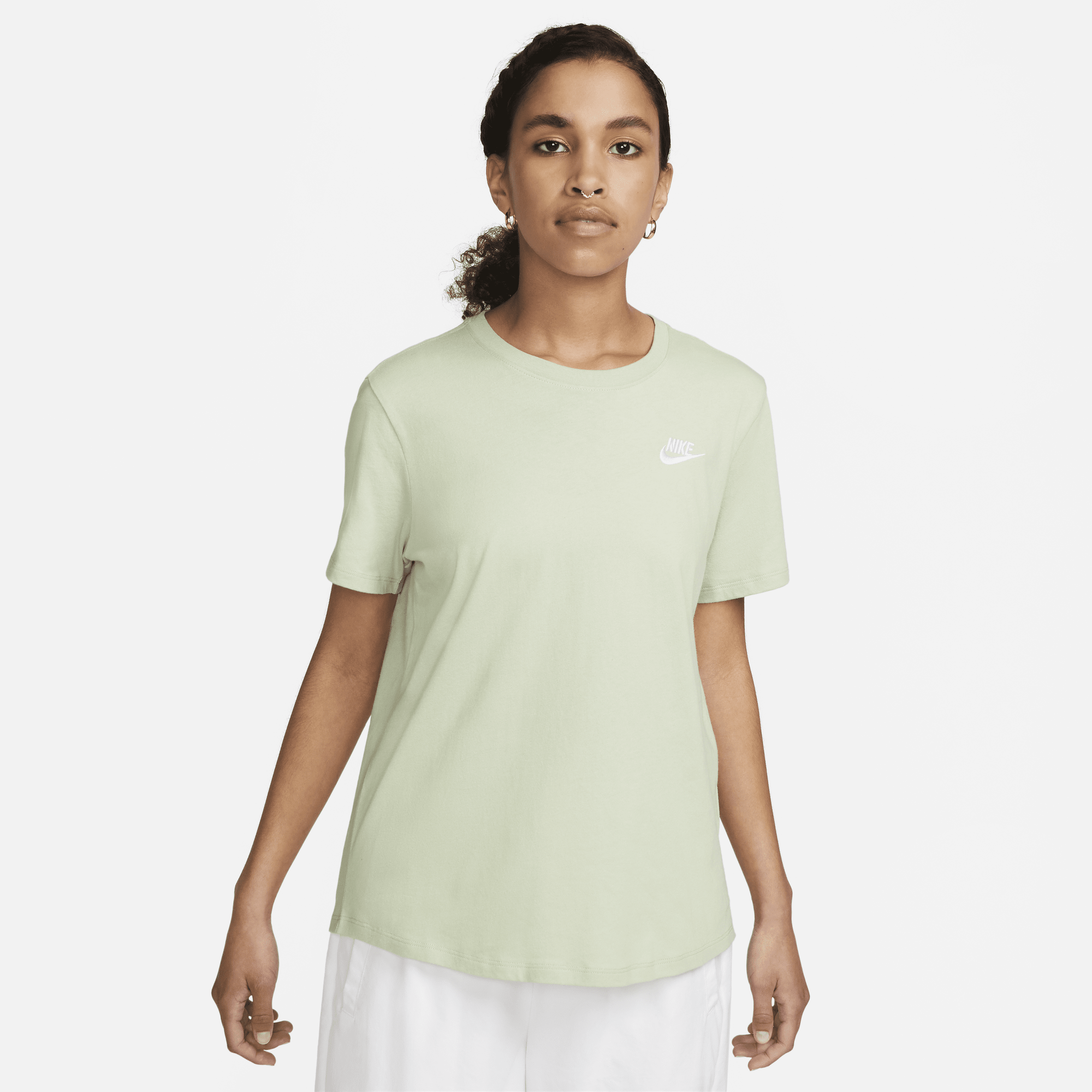 Nike curved shop hem t shirt