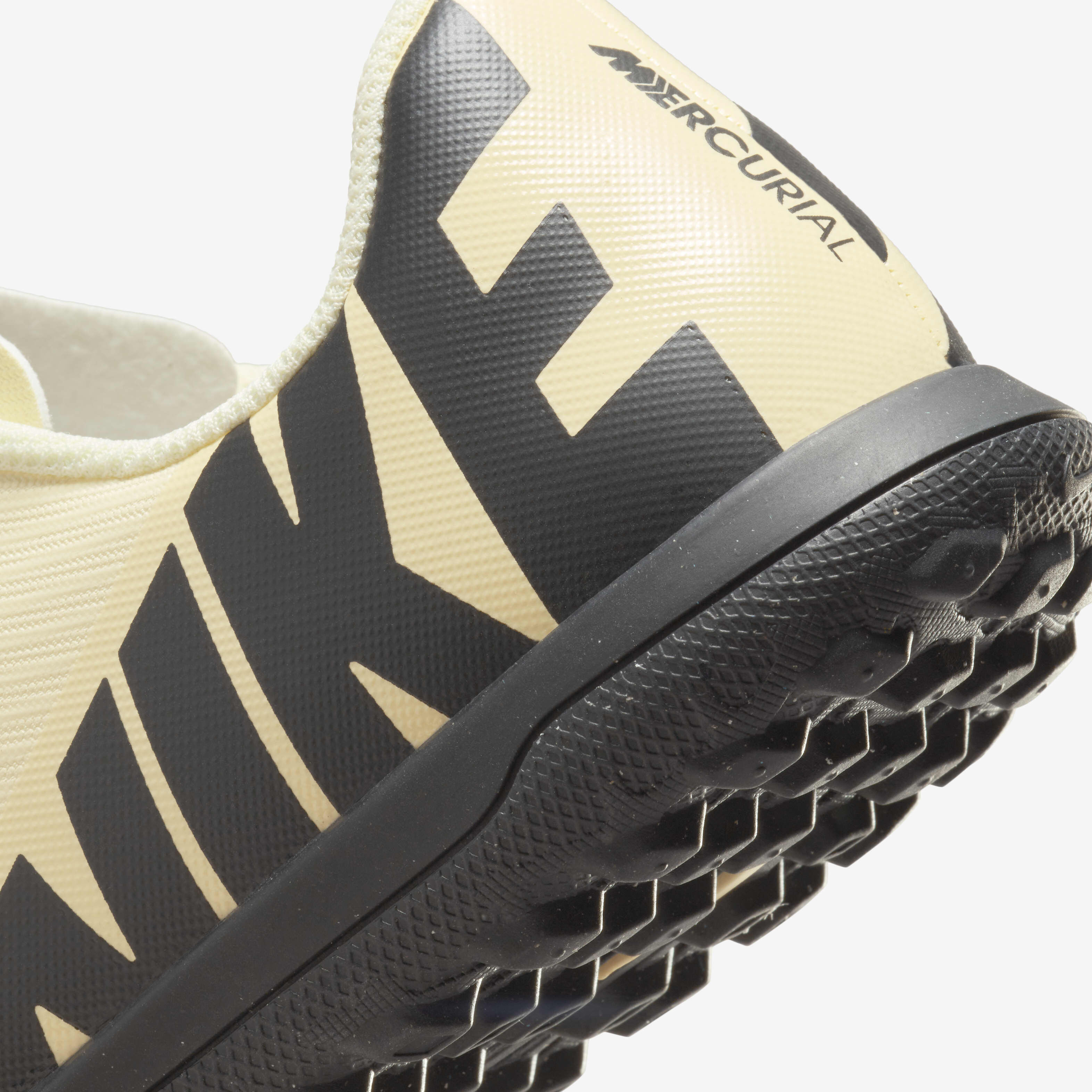 Buy Nike Jr. Mercurial Vapor 15 Club Younger Older Kids Turf Low Top Football Shoes Nike Saudi Official