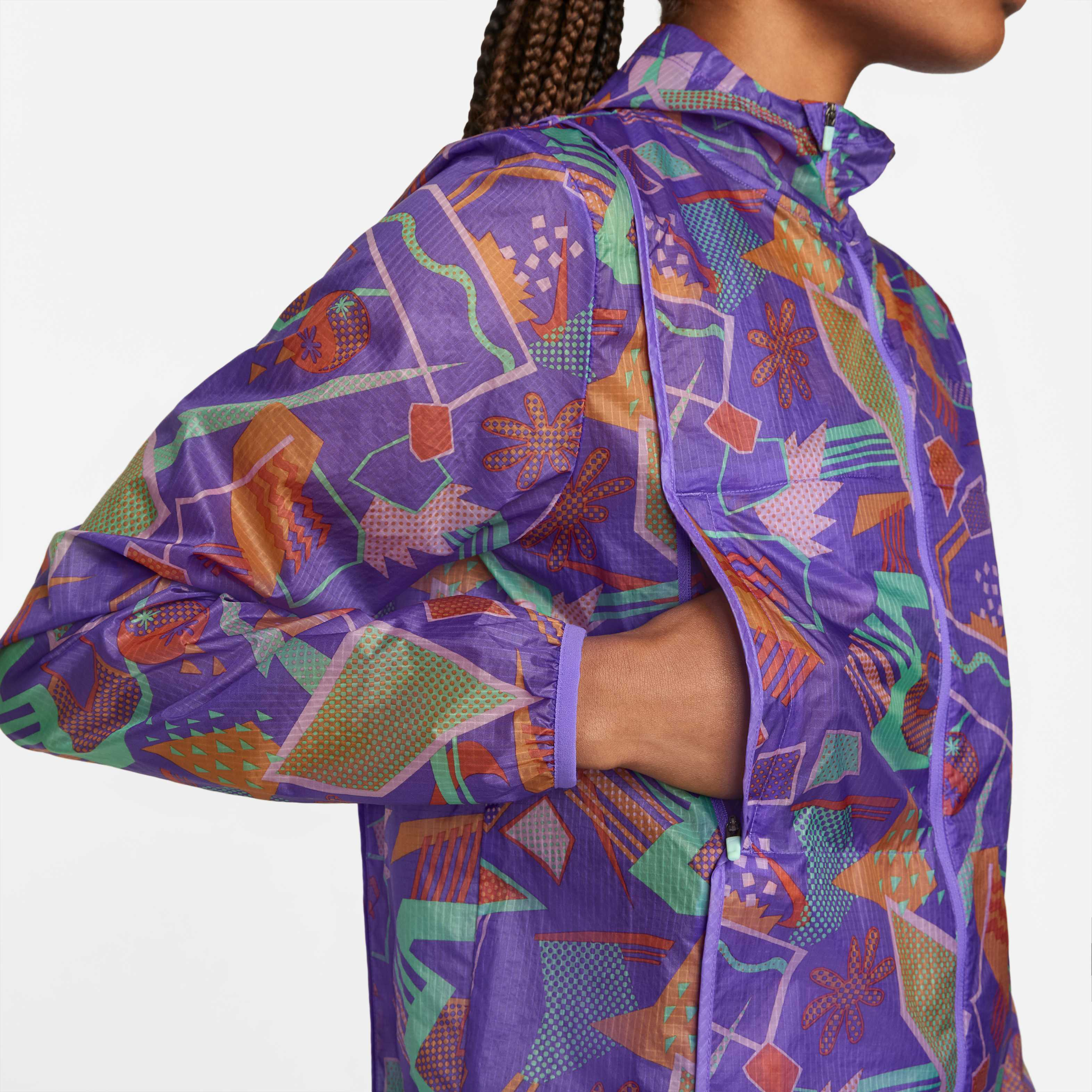 Nike Retro Run image number 4