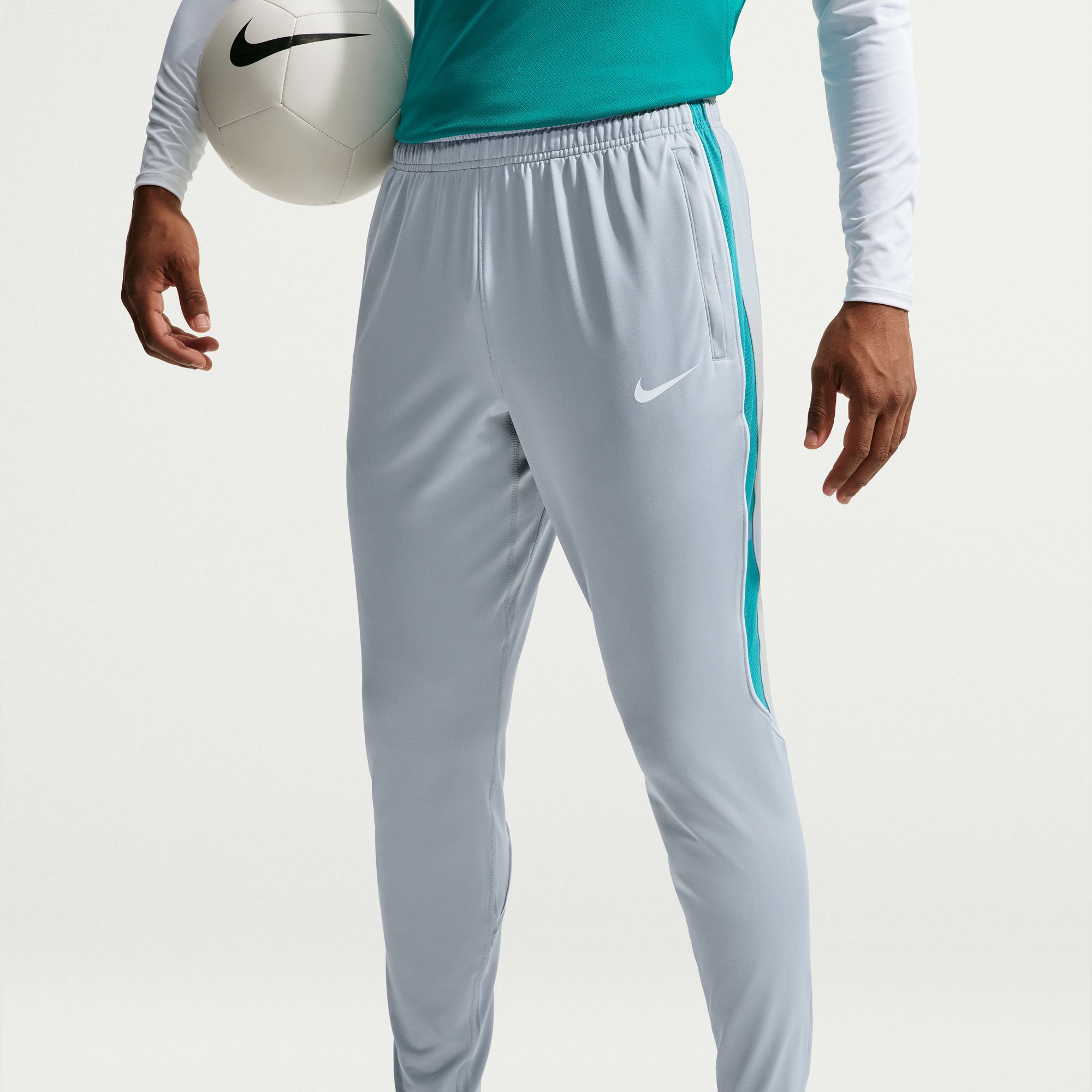 Nike Strike image number 2