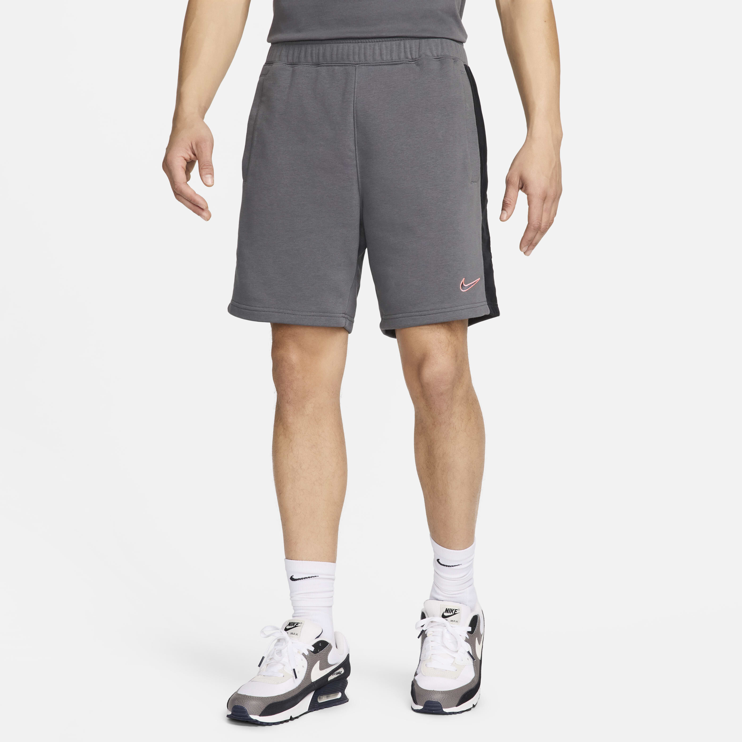 Nike Sportswear image number 0