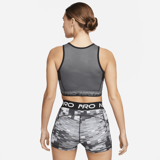 Shop Pro Dri FIT Women s Cropped Training Tank Top Nike KSA