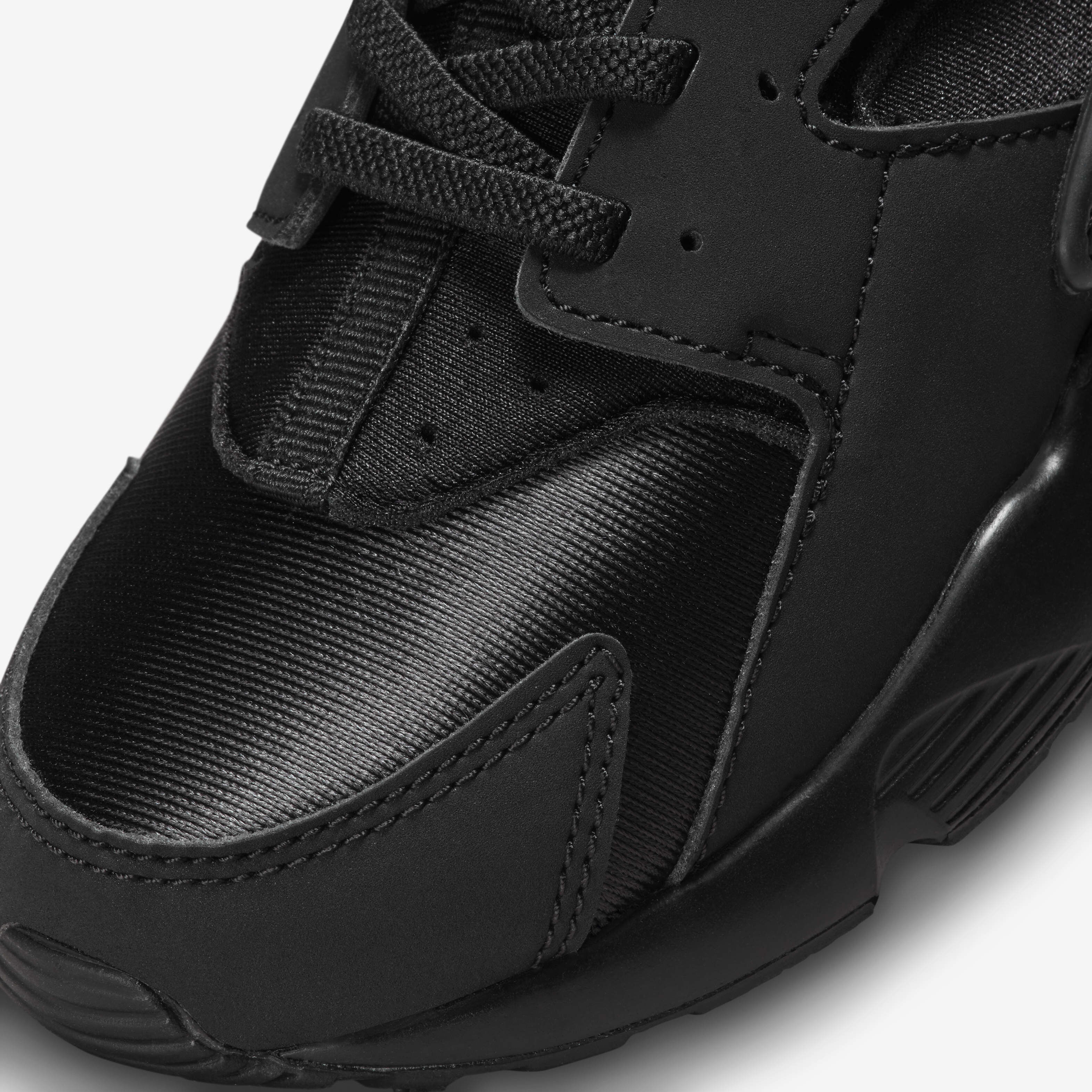 Buy Nike Huarache Run 2.0 Younger Kids Shoes Nike Saudi Official