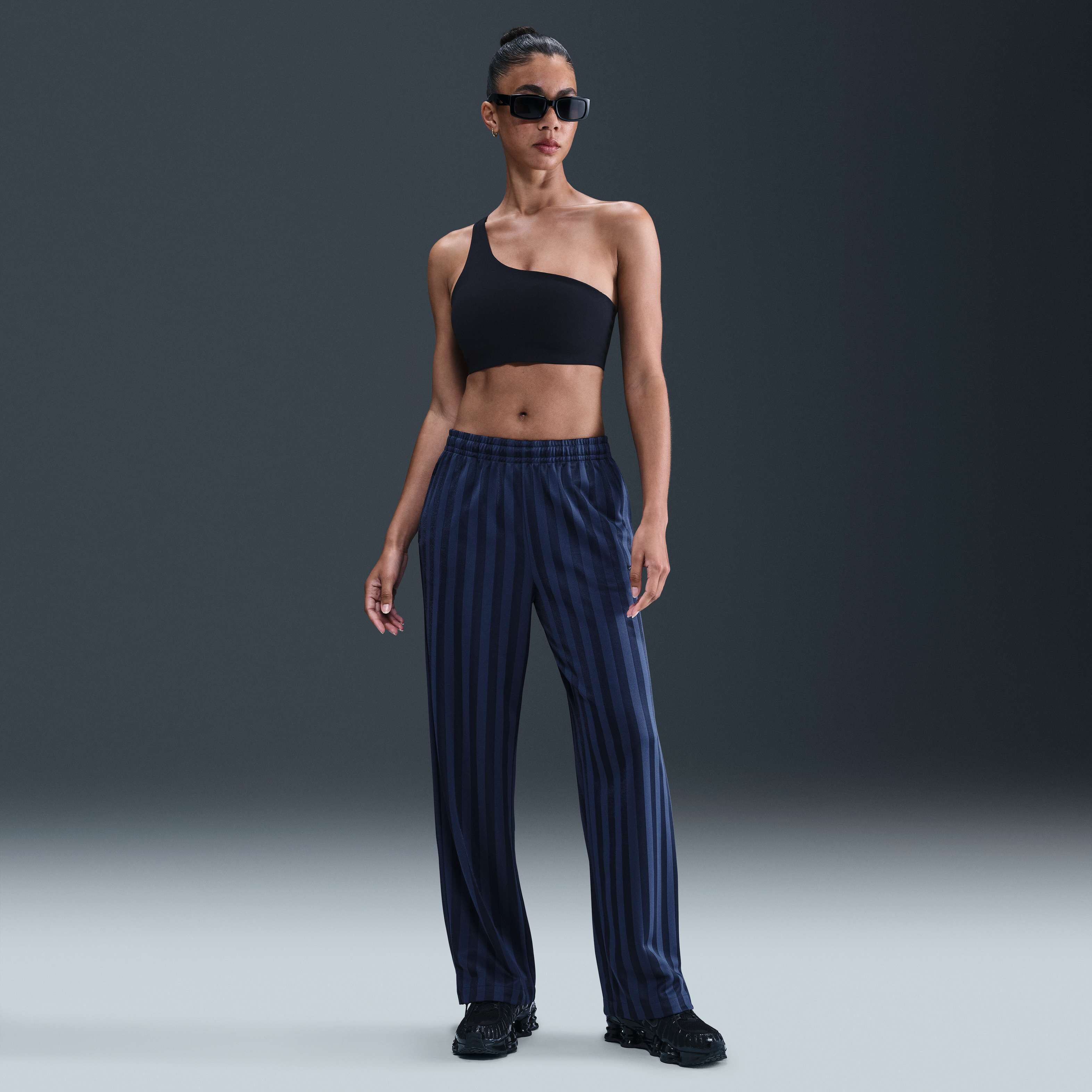 نايكي سبورتسوير image number 0