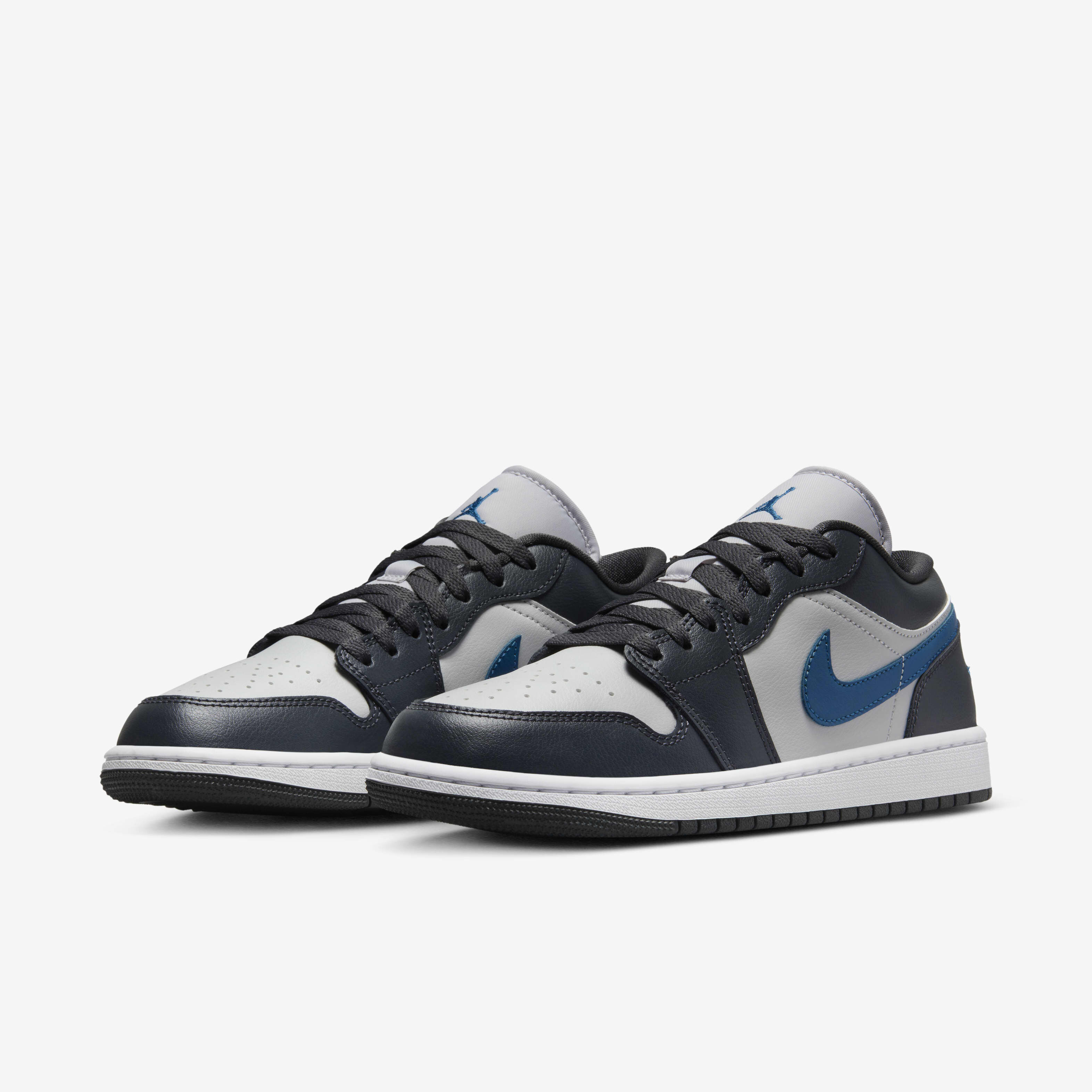 Air Jordan 1 Low image number 4