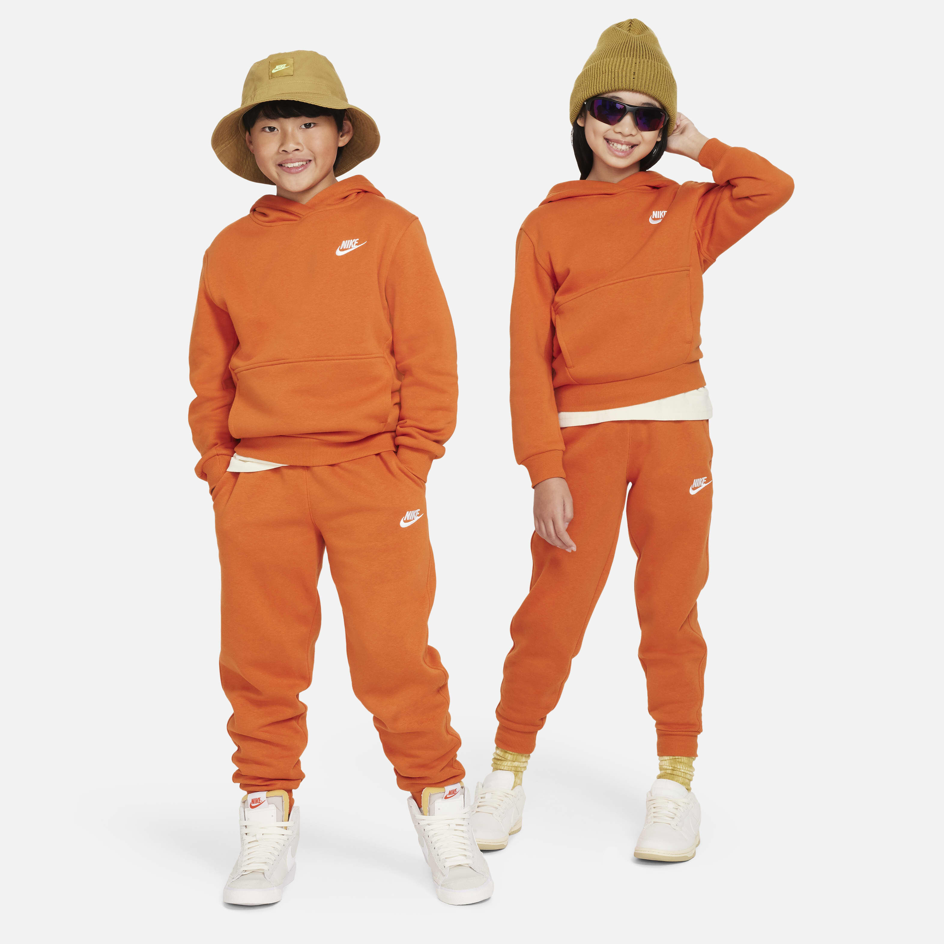 نايكي سبورتسوير كلوب فليس image number 4