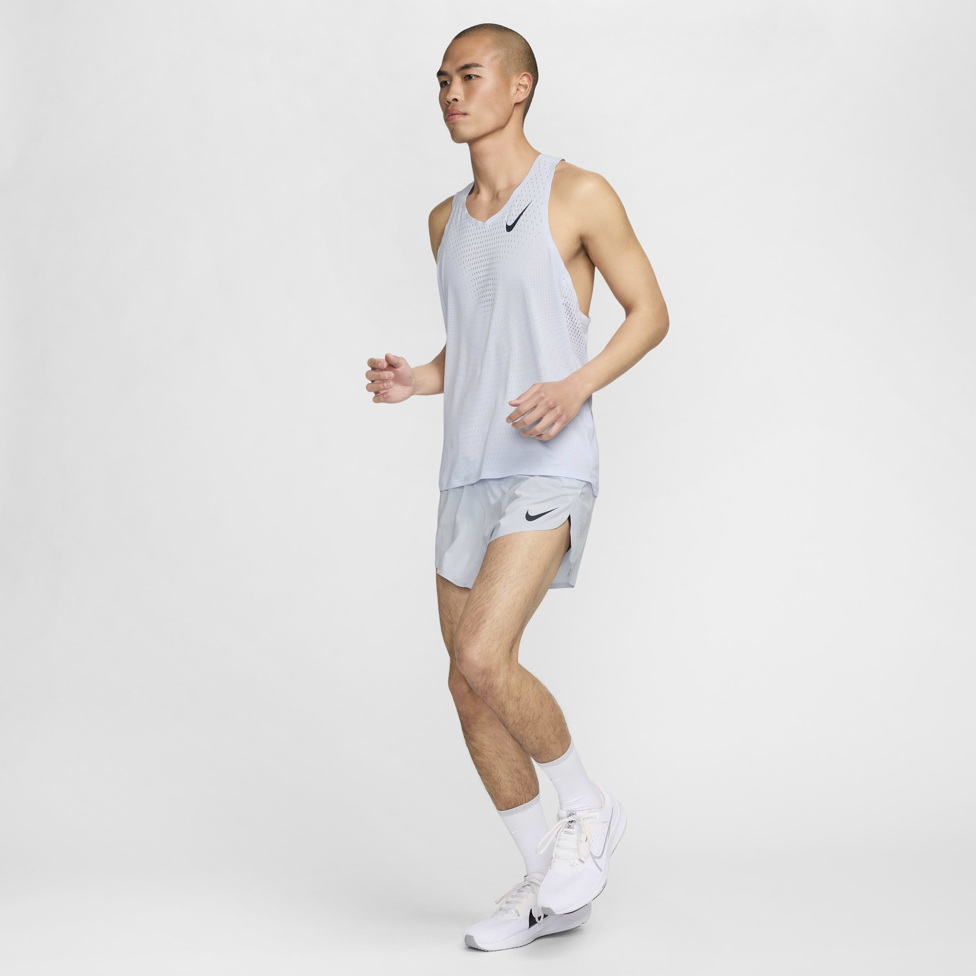 Buy Nike AeroSwift Men s Dri FIT ADV Running Vest Nike Saudi Official