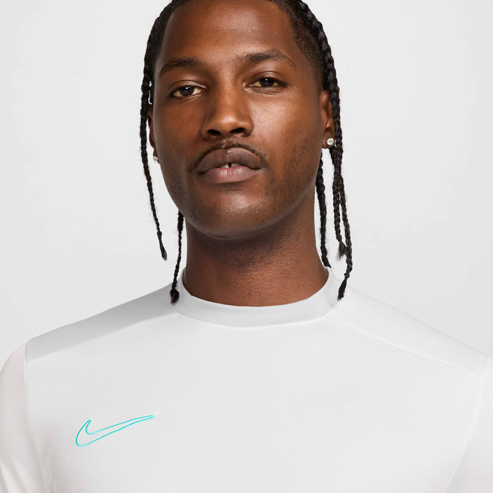 Nike Academy image number 2 Nike Academy image number 2