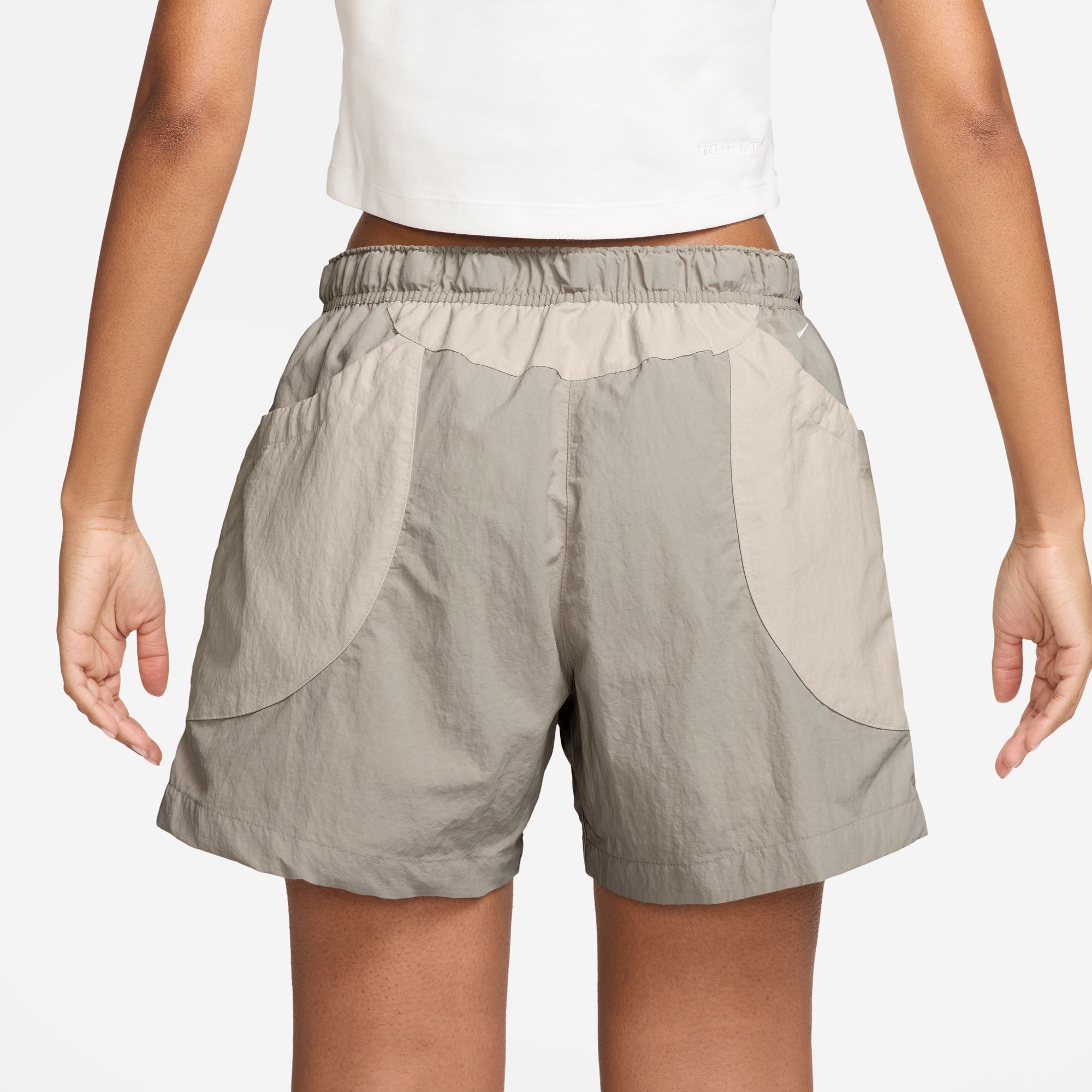 Nike ACG image number 1
