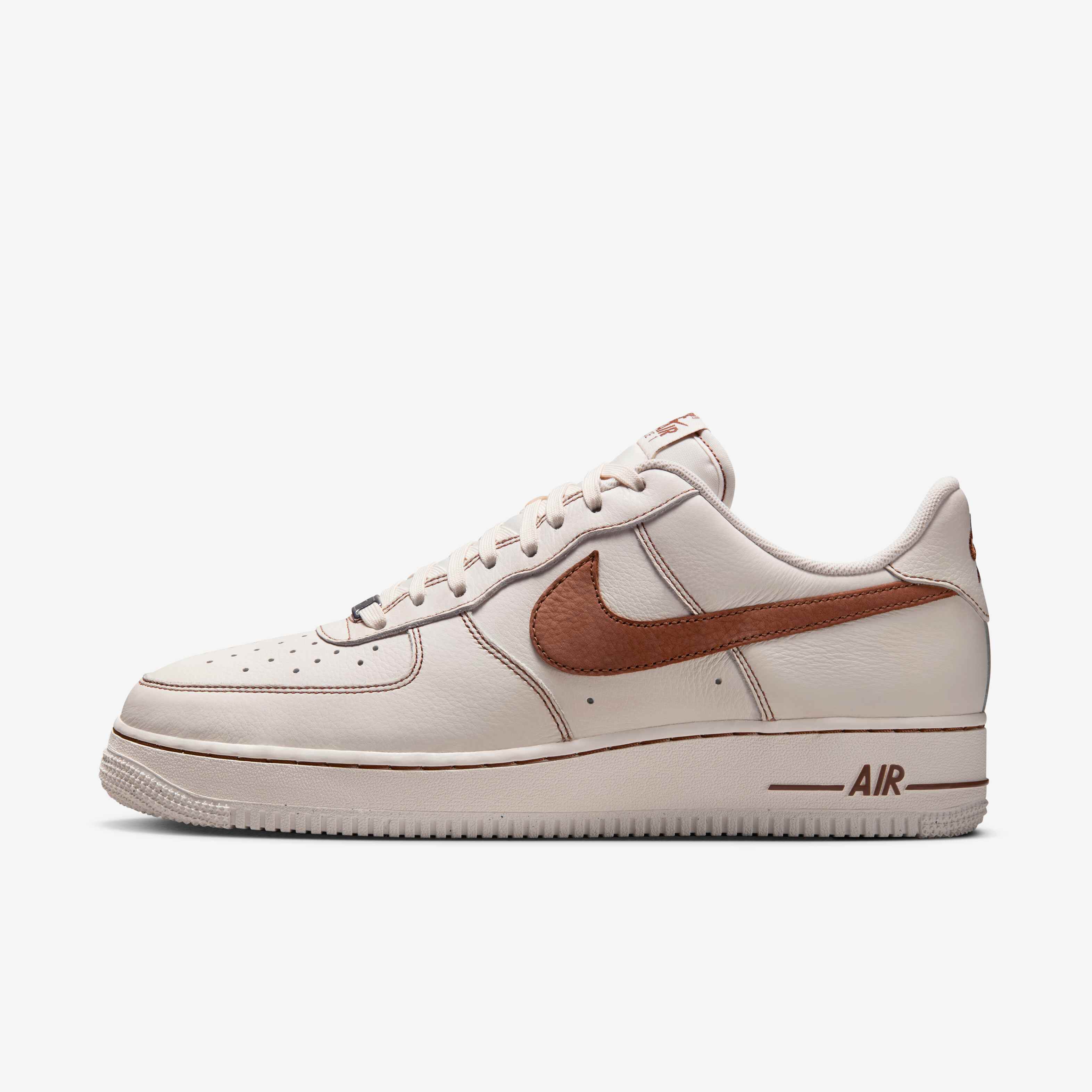 Nike Air Force 1 '07 LV8 image number 0