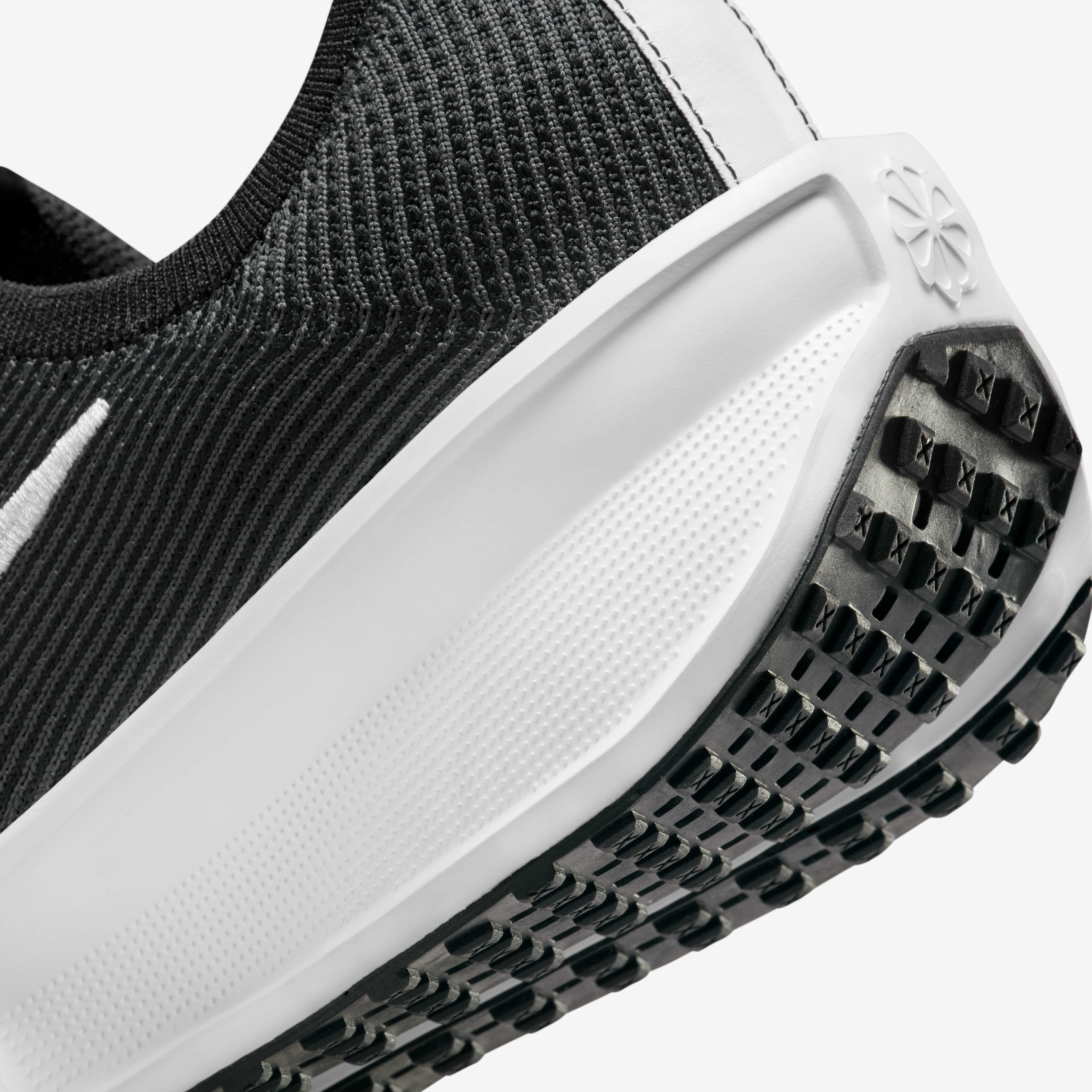 Nike Interact Run image number 8