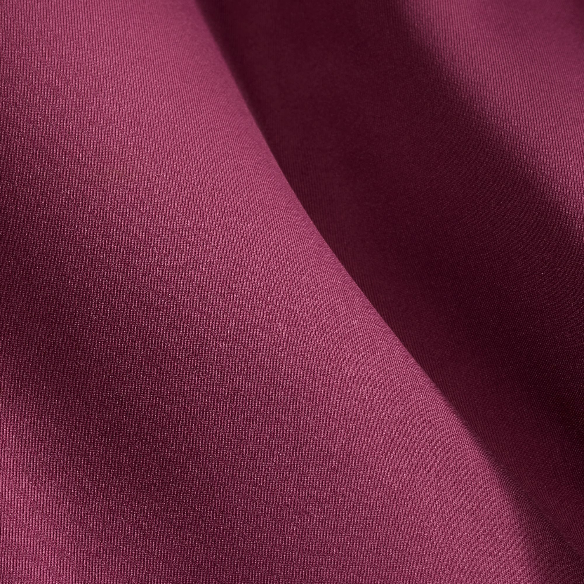 Nike Universa image number 2