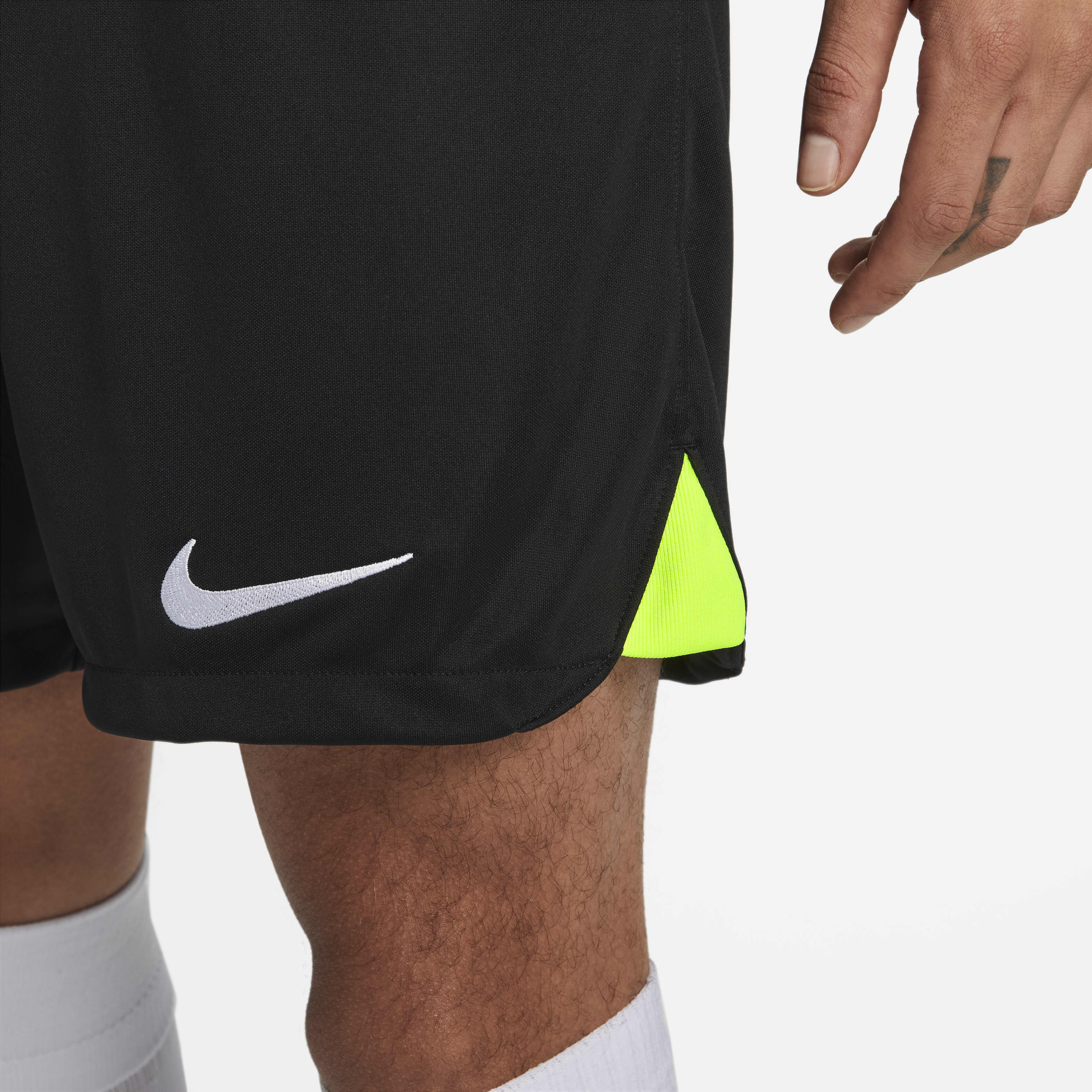 Tottenham Hotspur 2022/23 Stadium Home/Away image number 4