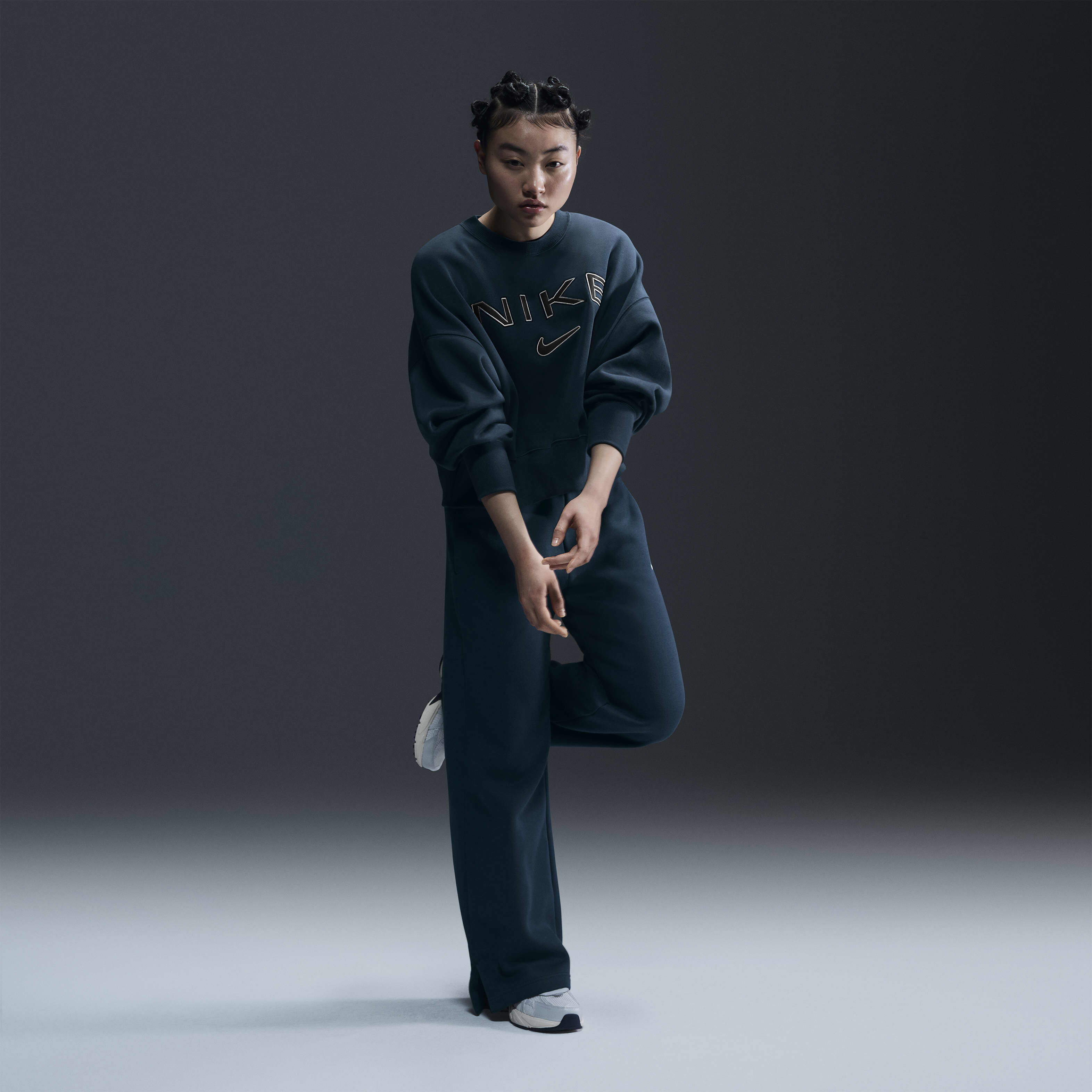 نايكي سبورتسوير فينكس فليس image number 3