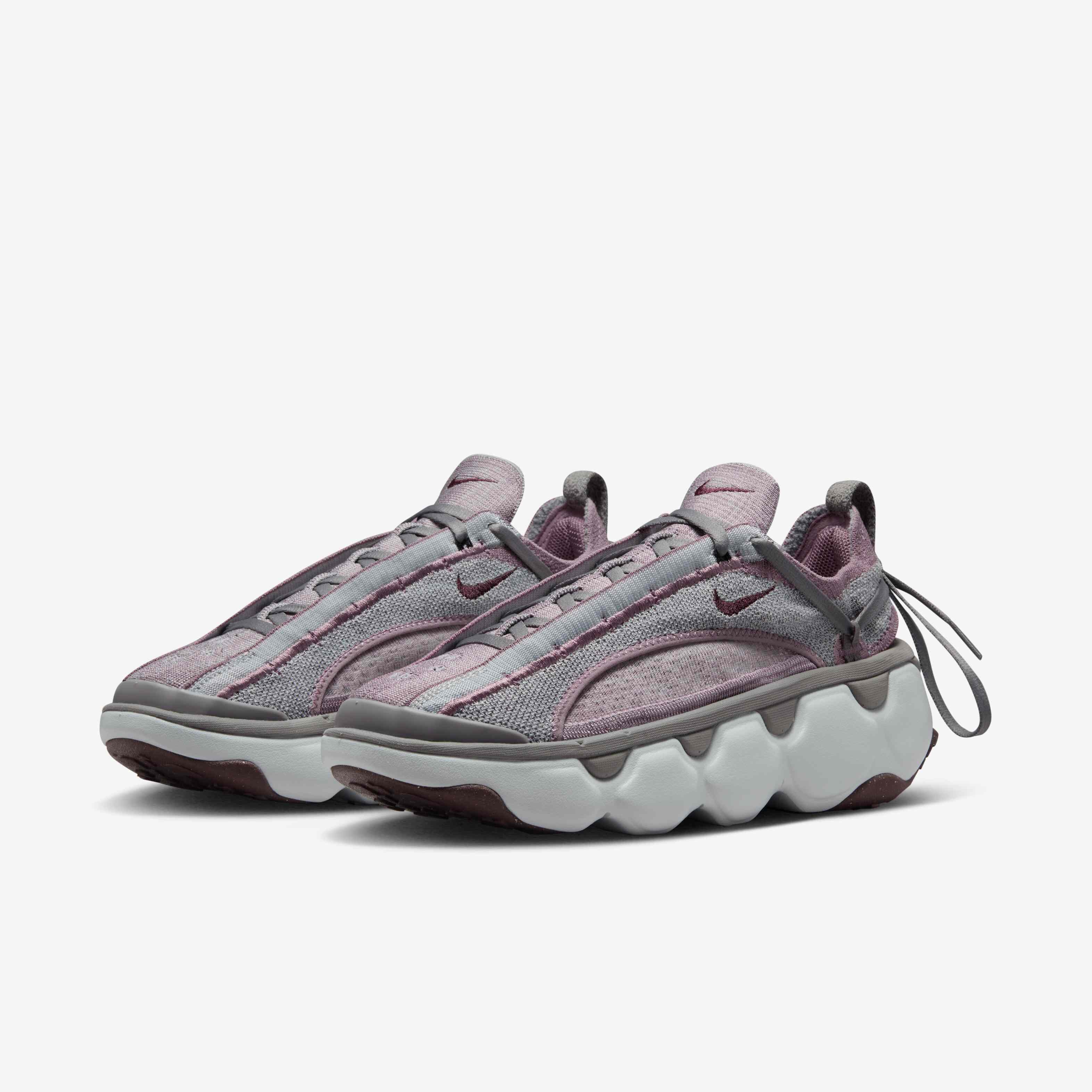 نايكي فلاينت بلوم image number 4