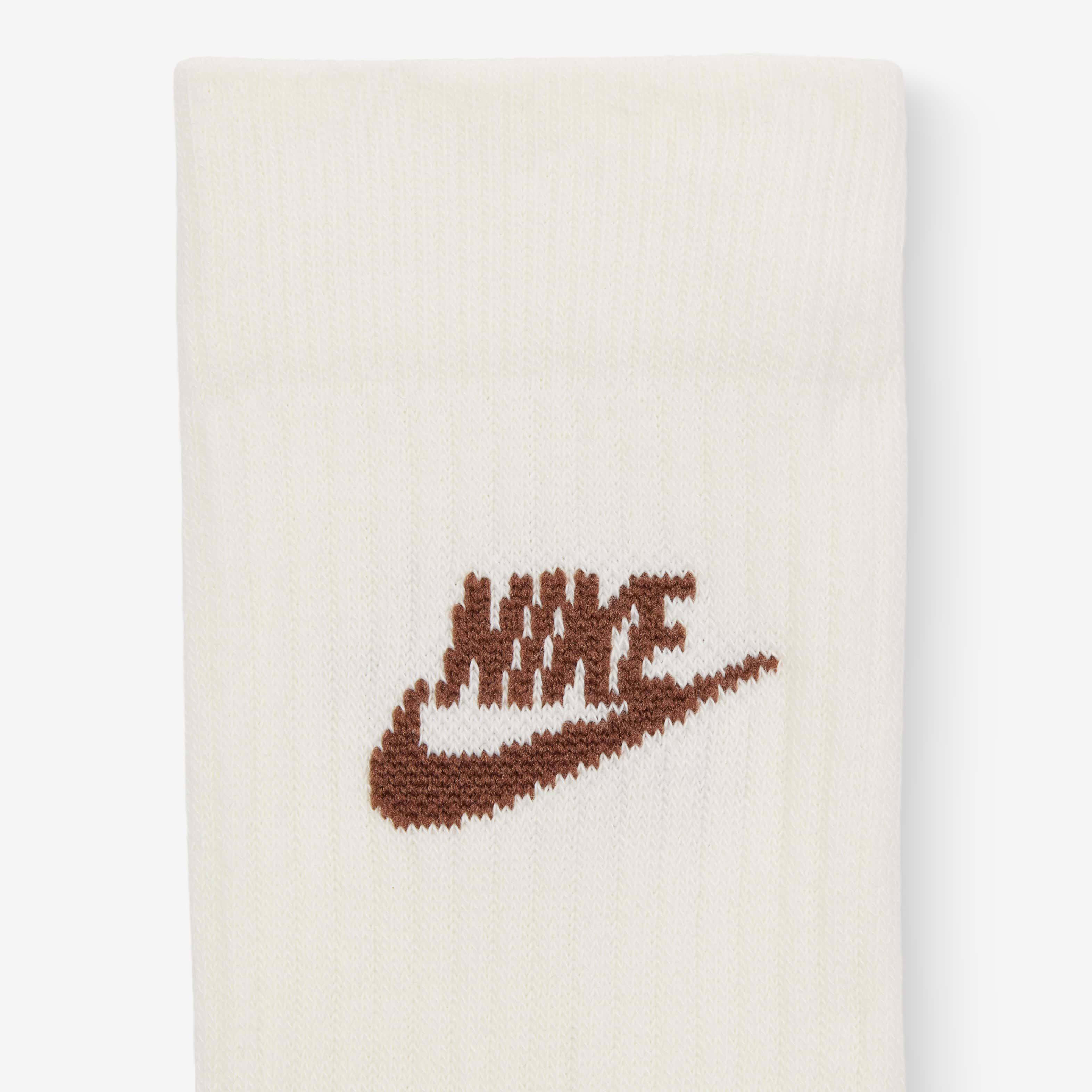 Nike Sportswear Everyday Essential image number 3