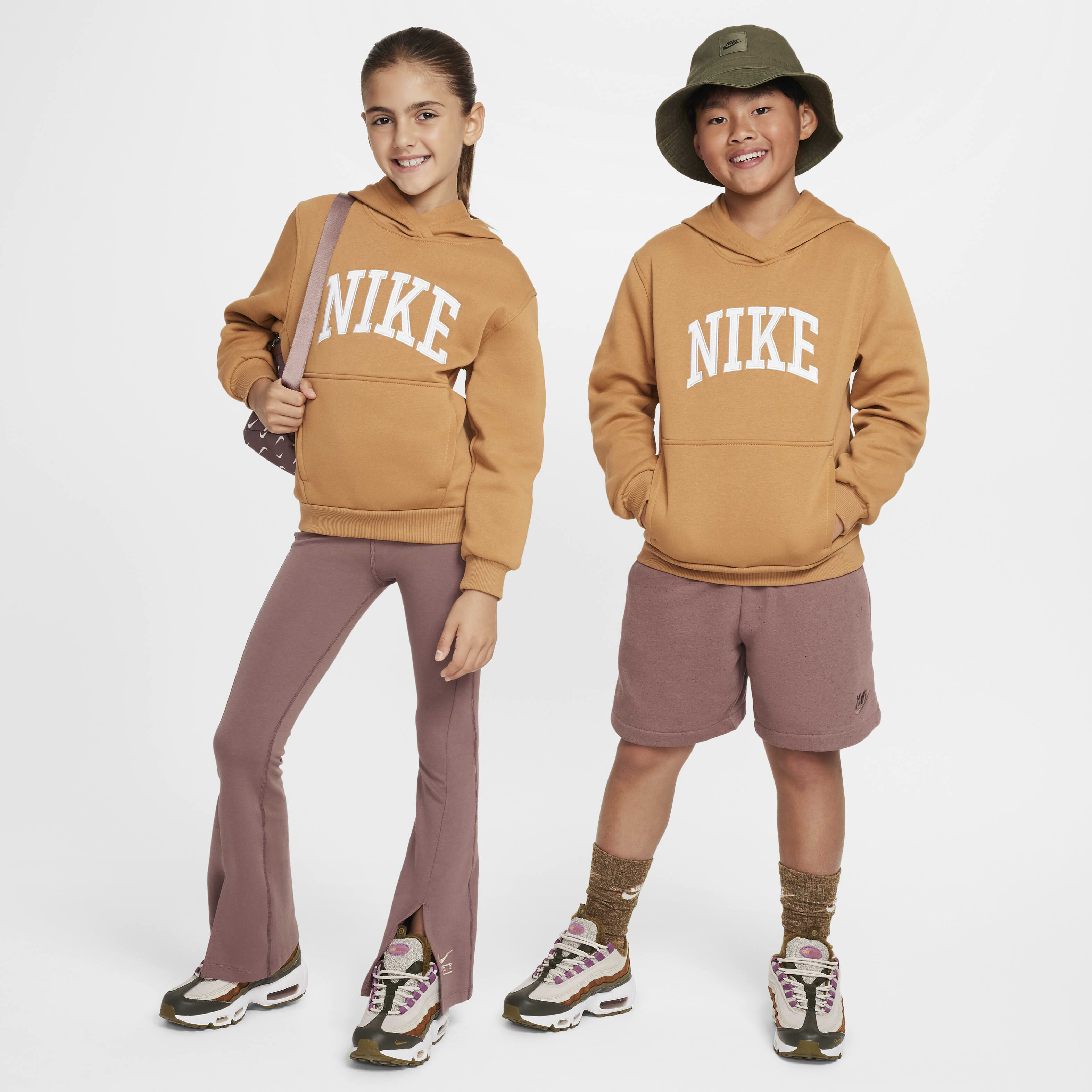 Buy Nike Sportswear Club Fleece Older Kids' Hoodie - Flax/White | Nike  Saudi Official
