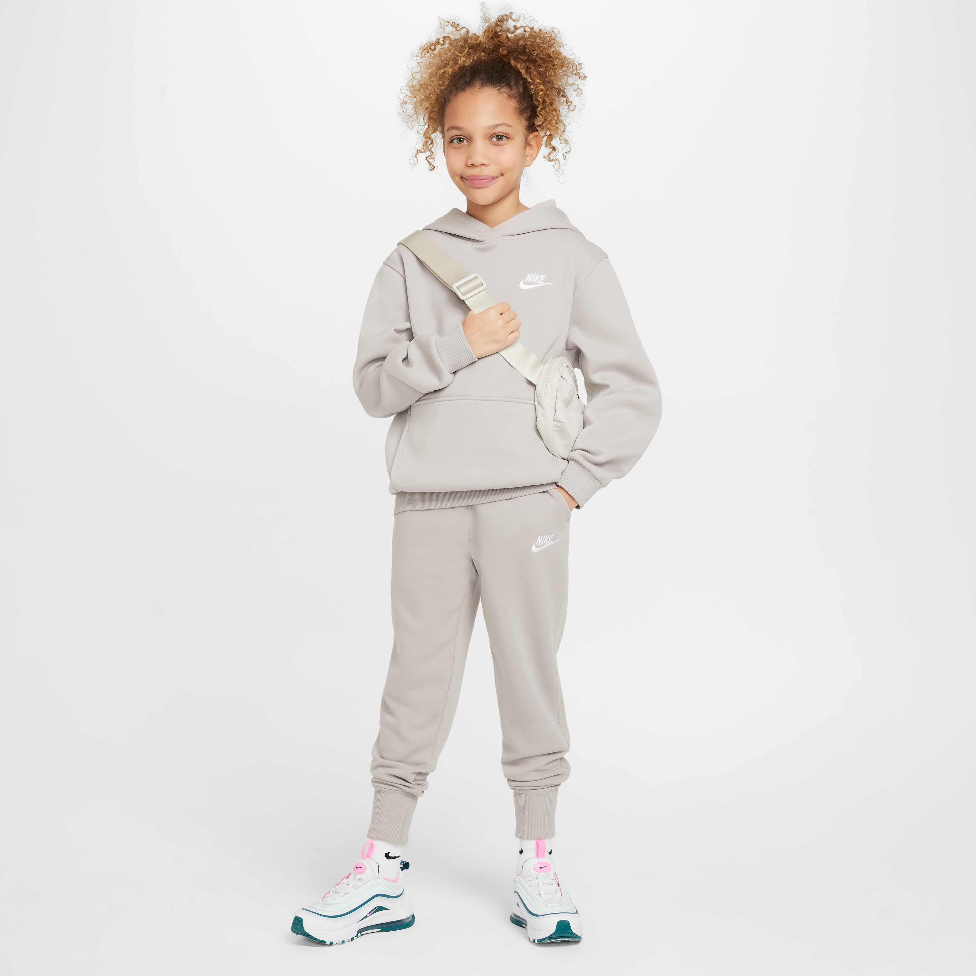 نايكي سبورتسوير كلوب فليس image number 6