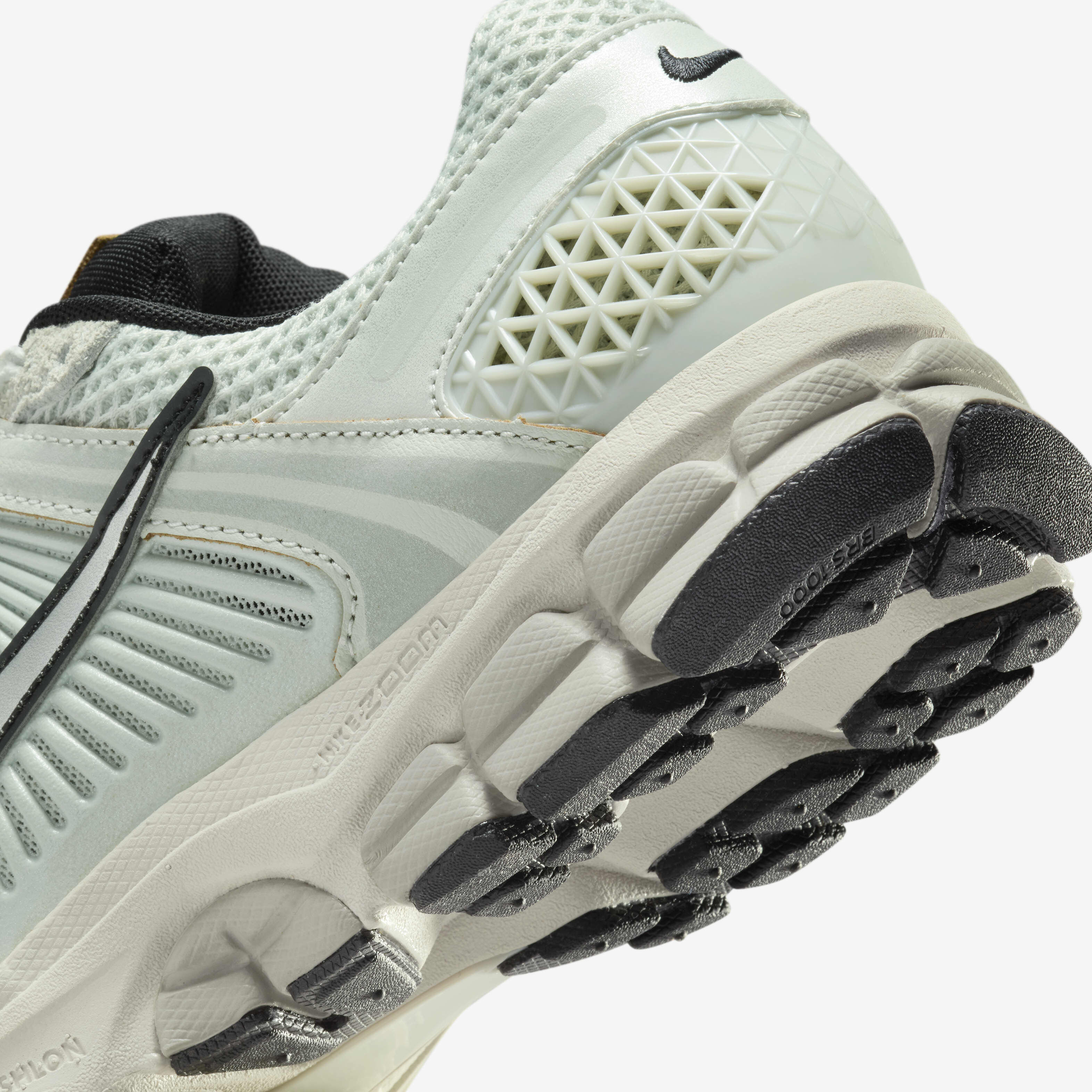 Nike Zoom Vomero 5 image number 7