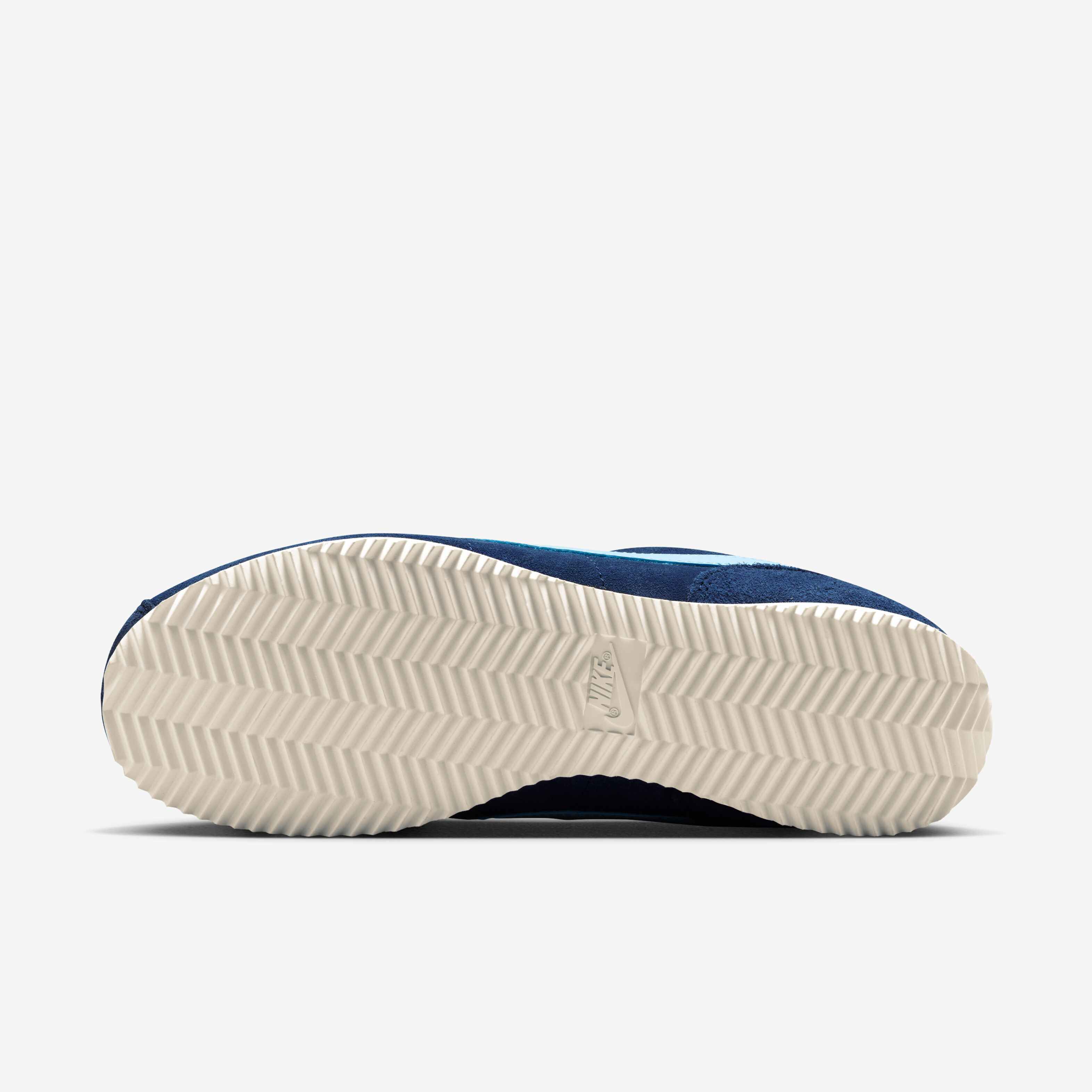 Nike Cortez image number 1