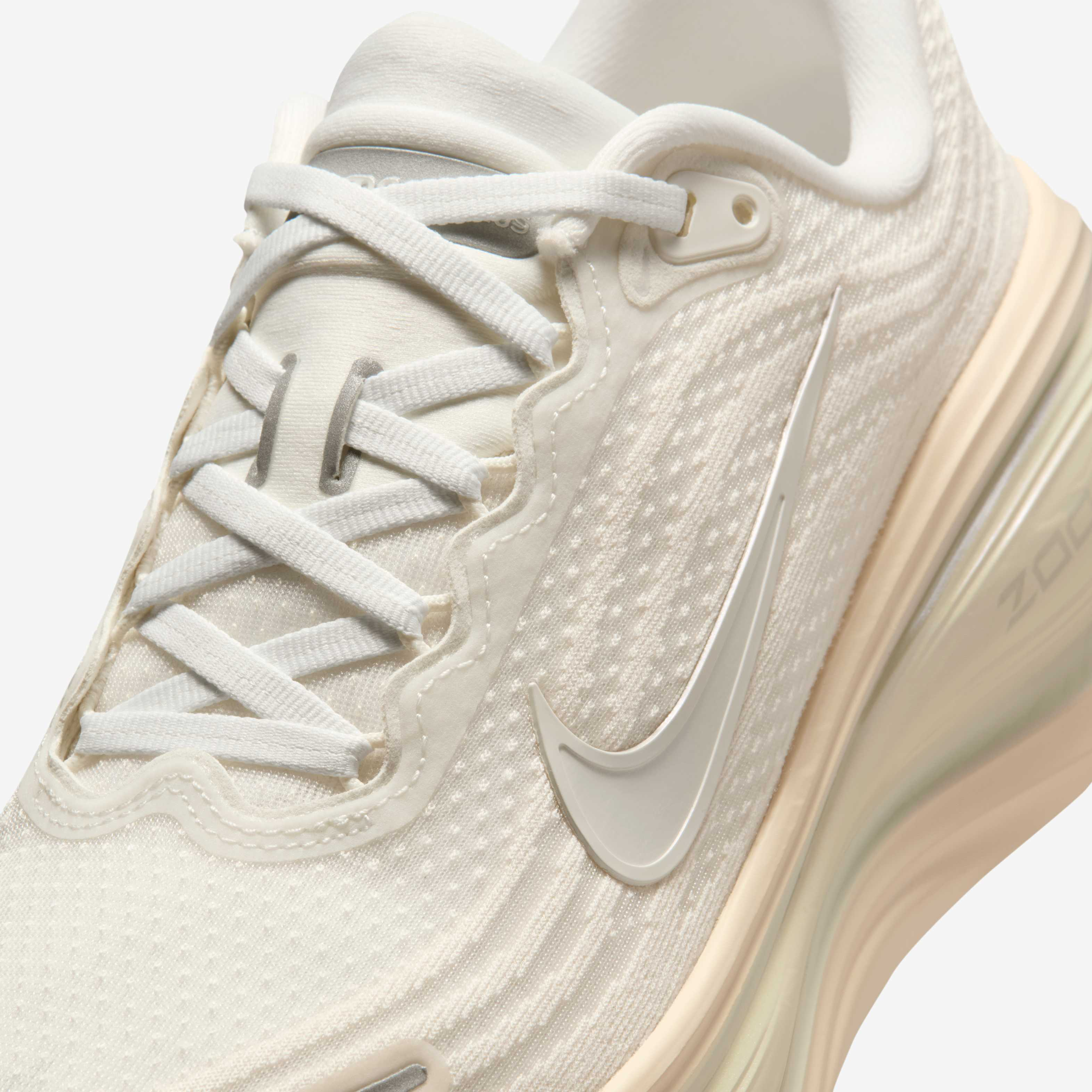 نايكي فوميرو بلاس image number 6