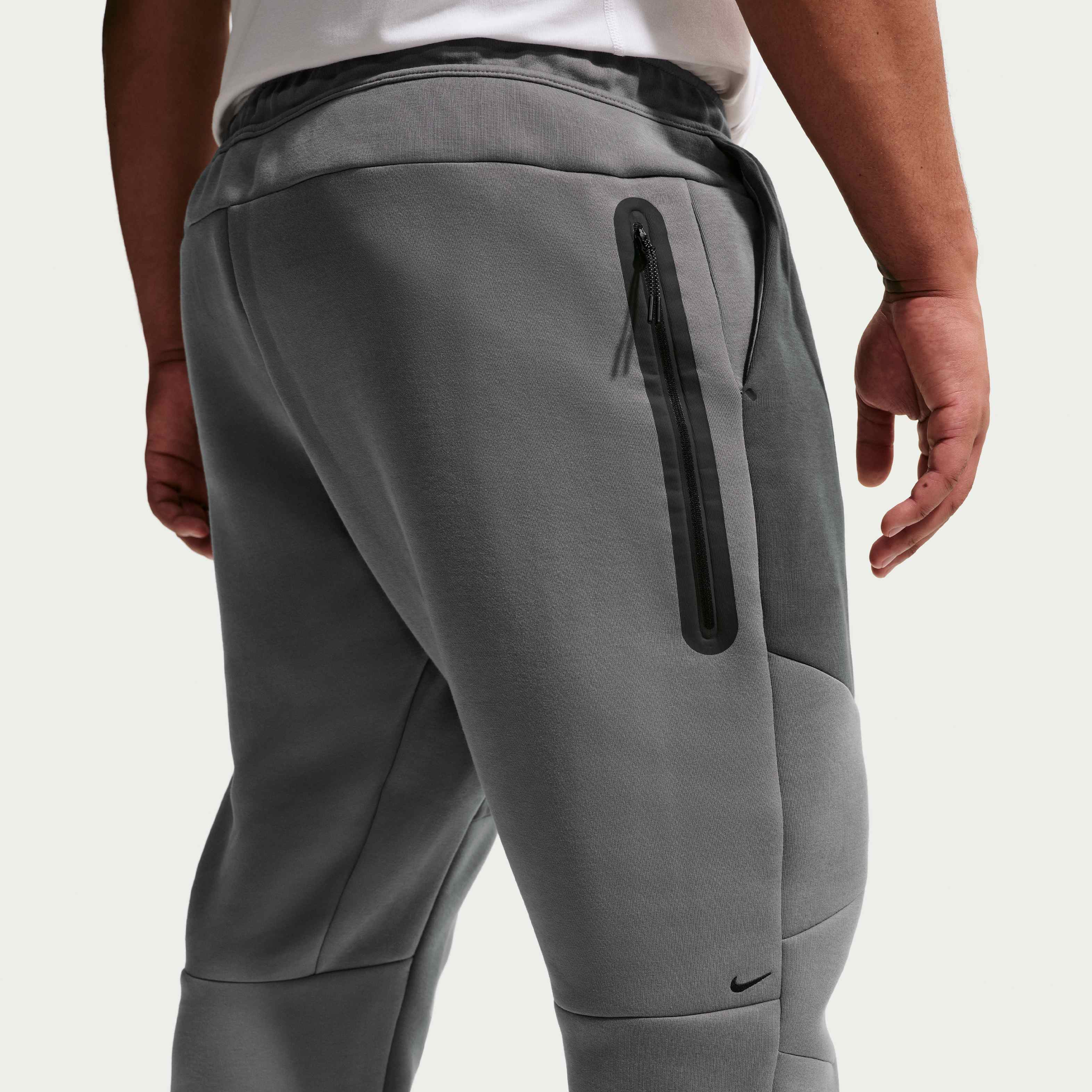 Nike Tech image number 7