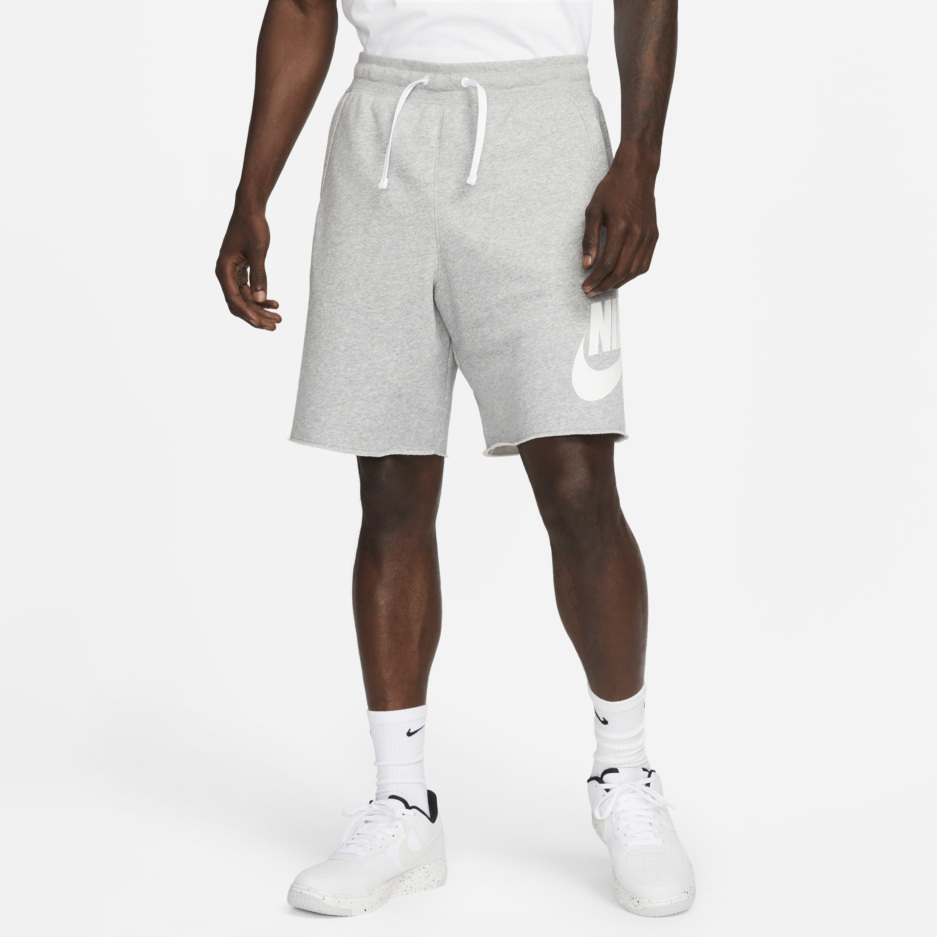 Boys nike alumni shorts top