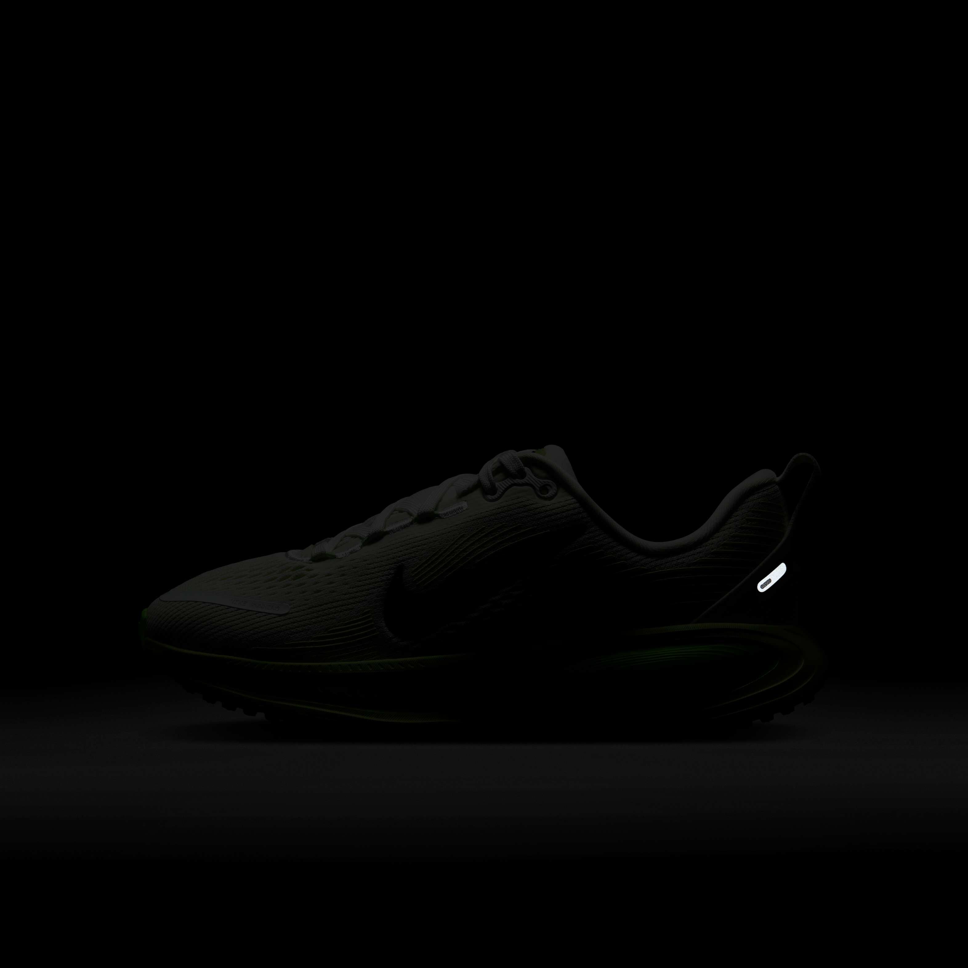 Nike Vomero 18 image number 9