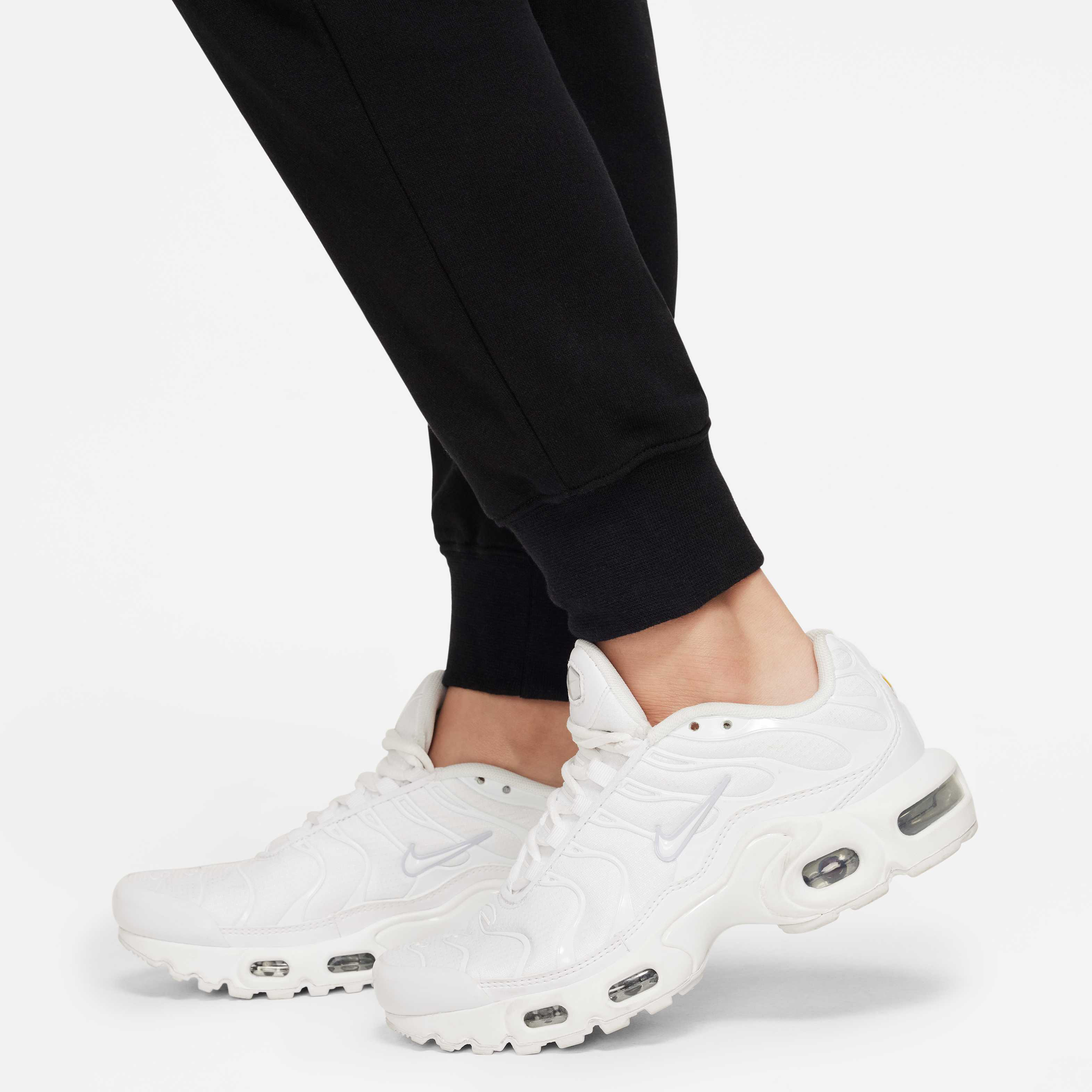 Nike Sportswear Icon Clash image number 4