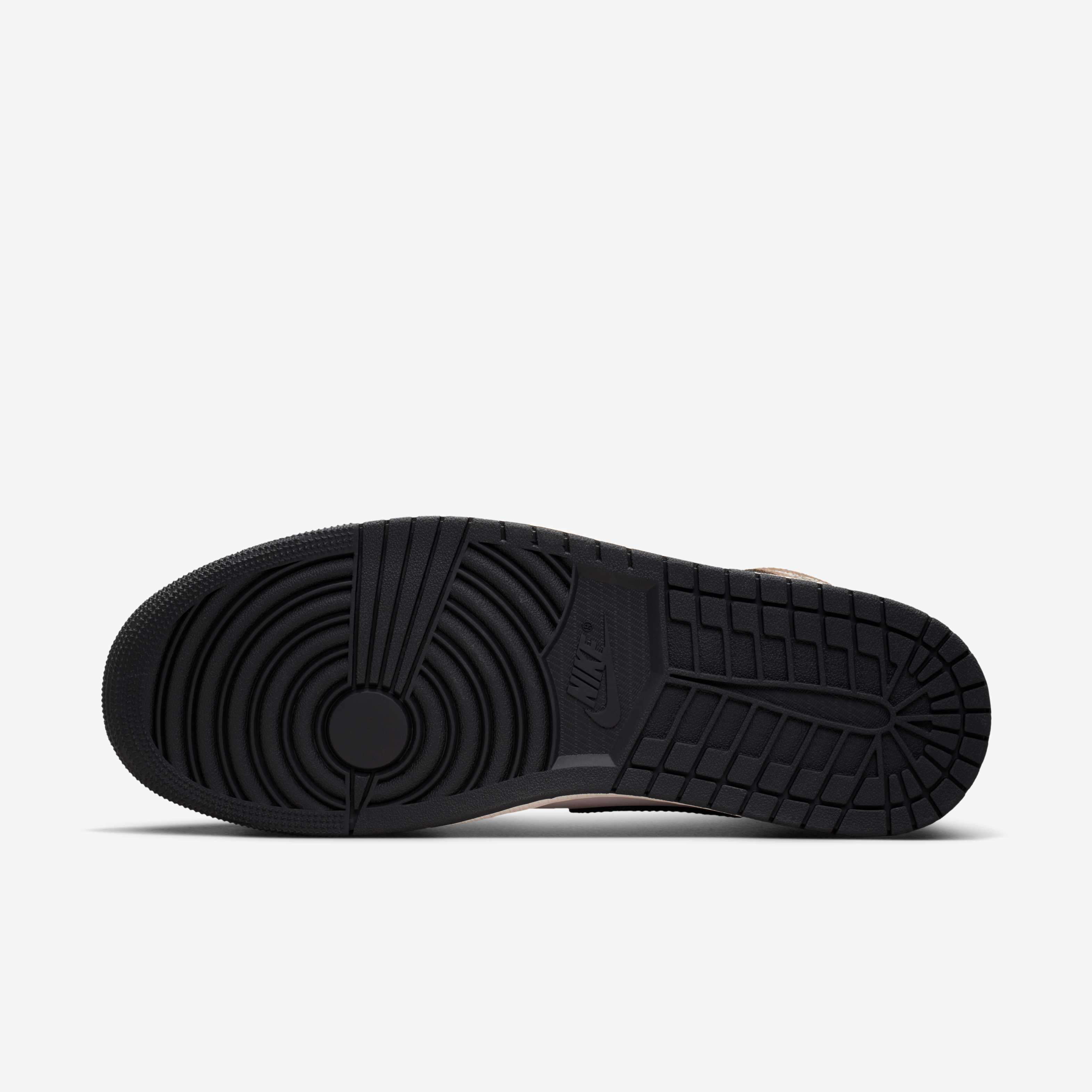 Air Jordan 1 Mid image number 1