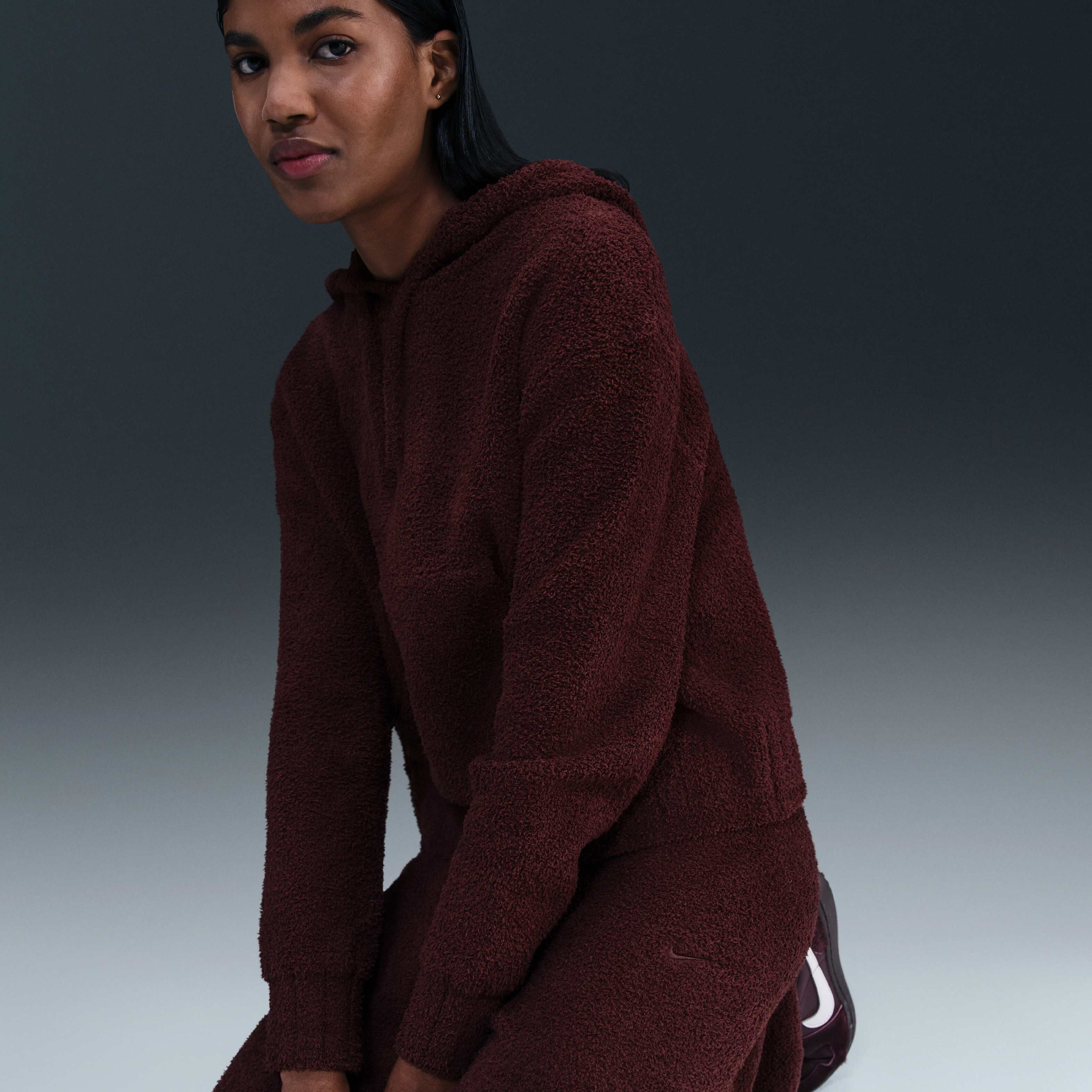 نايكي سبورتسوير فينكس كوزي بوكليه image number 4