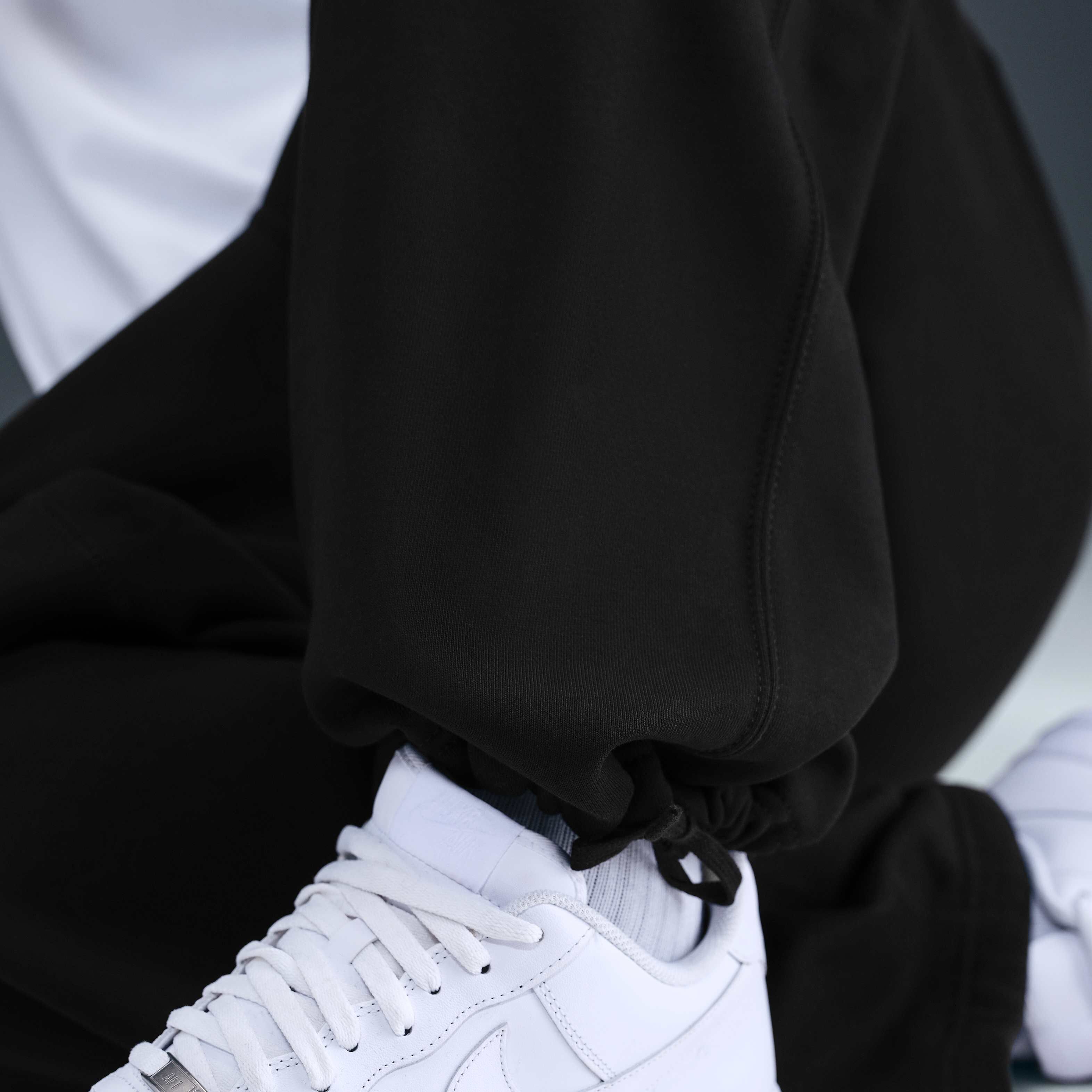 Nike Solo Swoosh image number 11