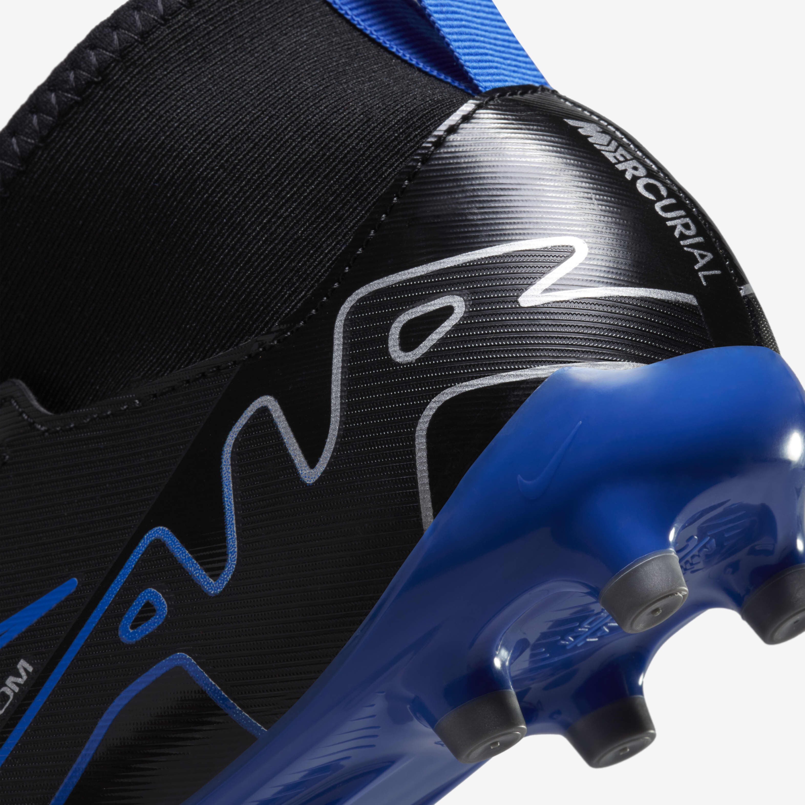Junior football boots moulded studs best sale