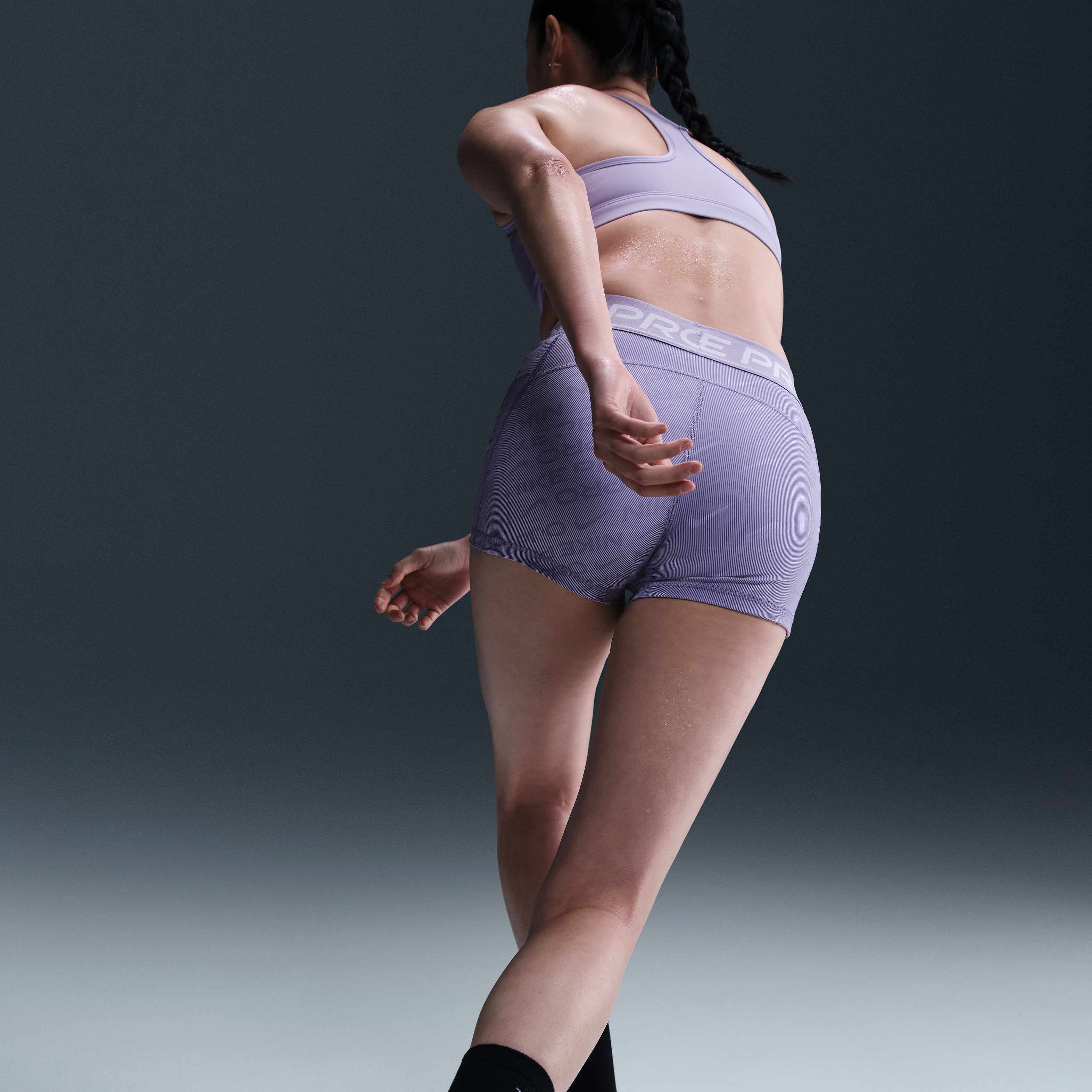 نايكي برو image number 4