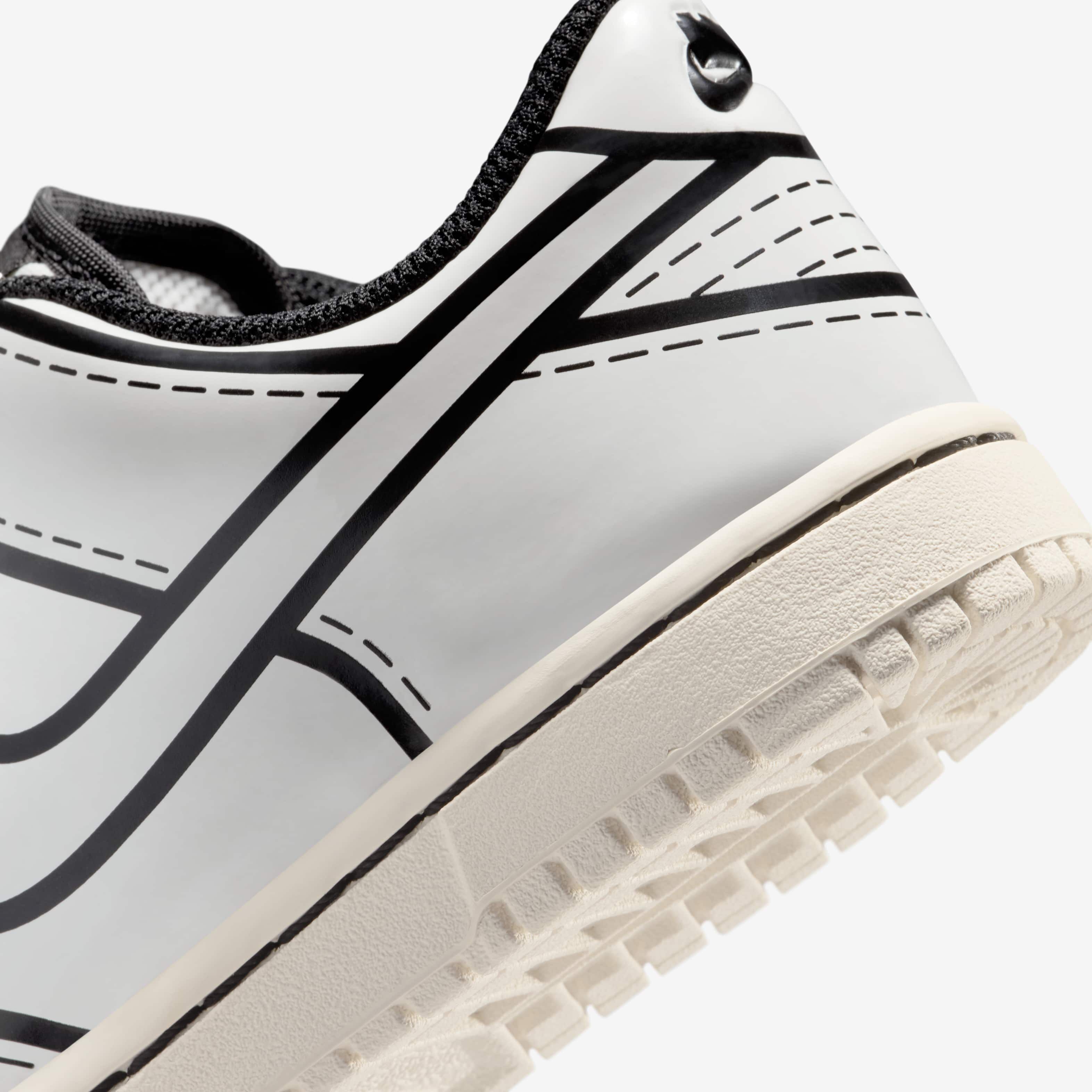 Nike Dunk Low x LEGO&reg; Collection image number 7