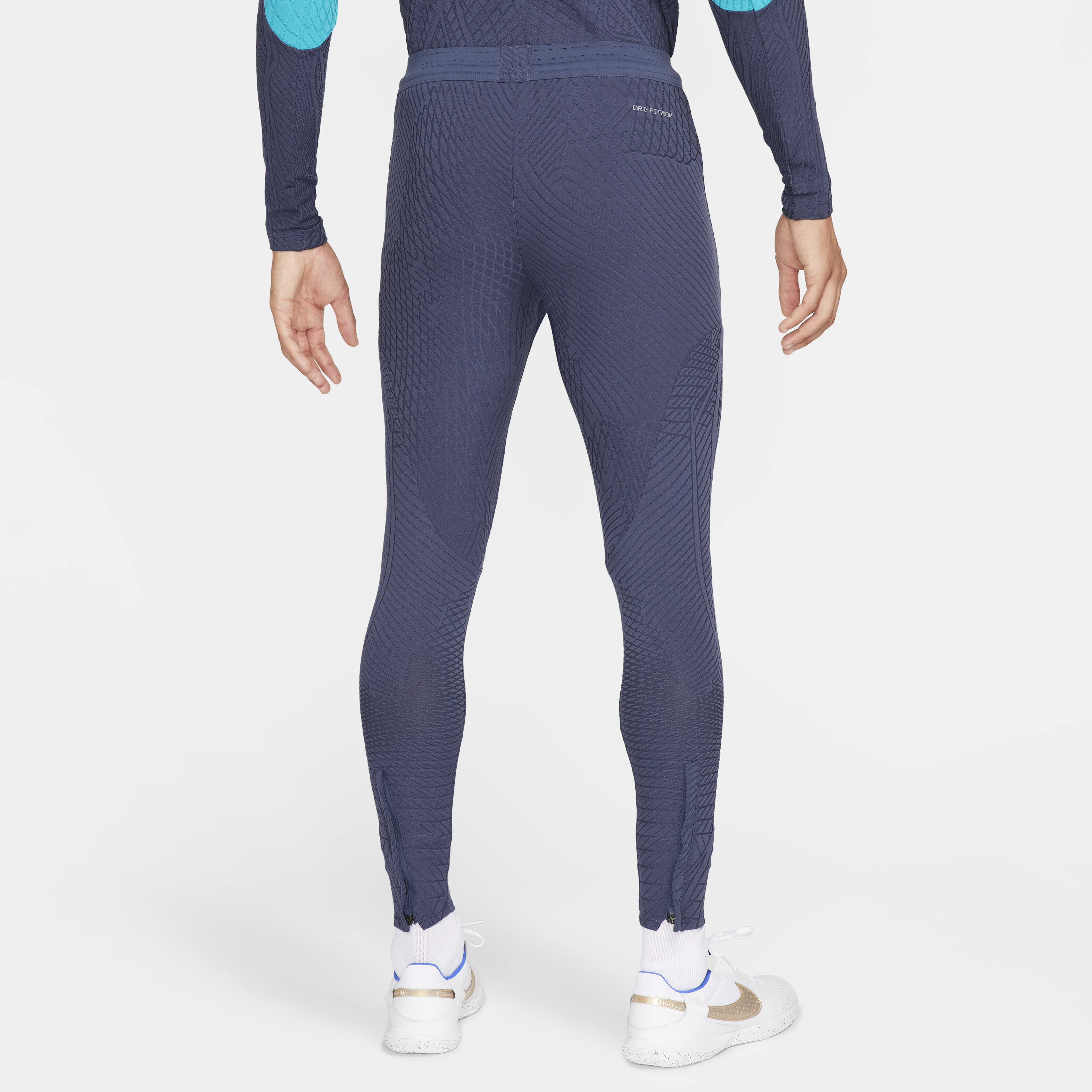 F.C. Barcelona Strike Elite Third image number 1