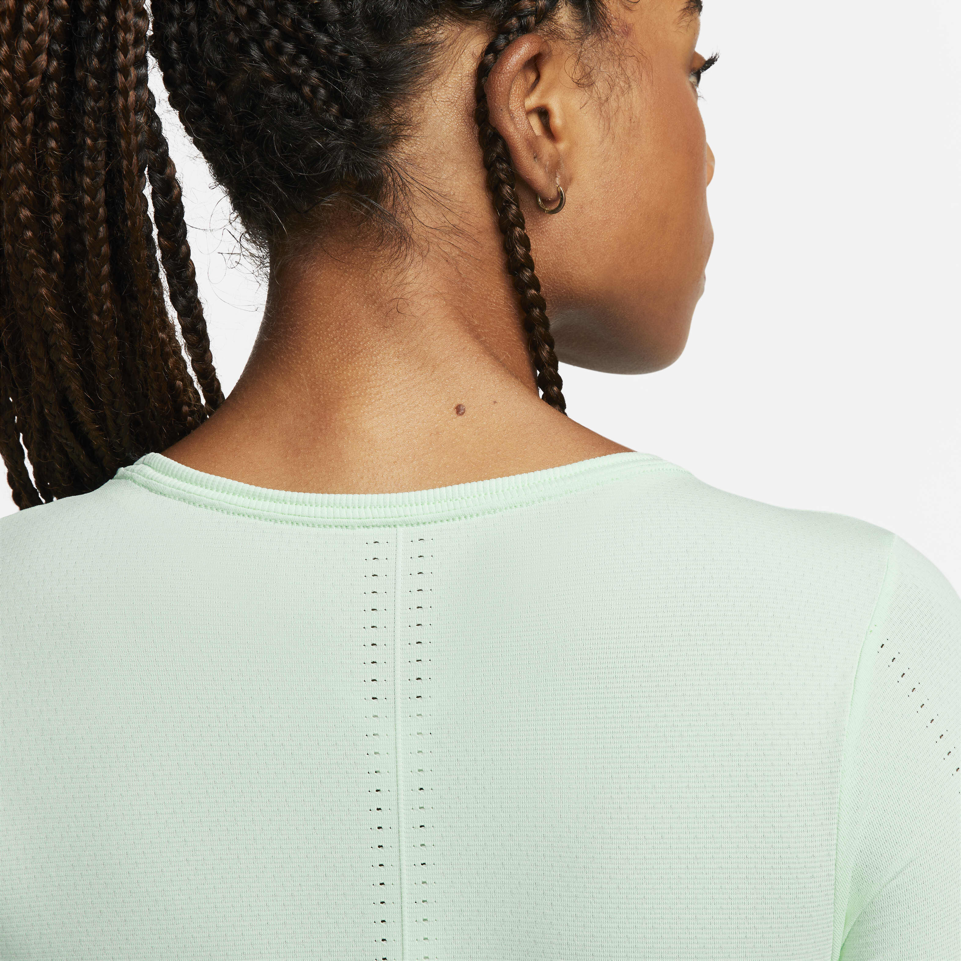 نايكي دراي-فت اي دي في اورا image number 3