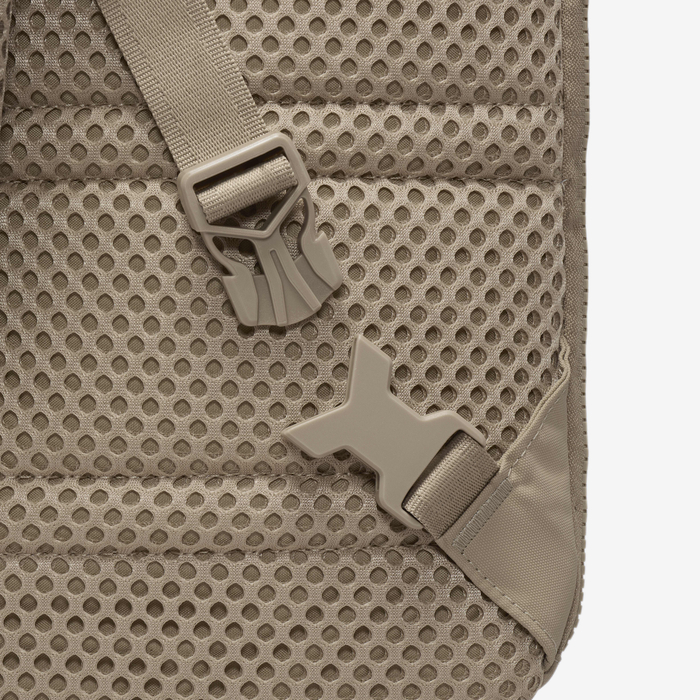 Nike Sportswear Essentials image number 7 Nike Sportswear Essentials image number 7