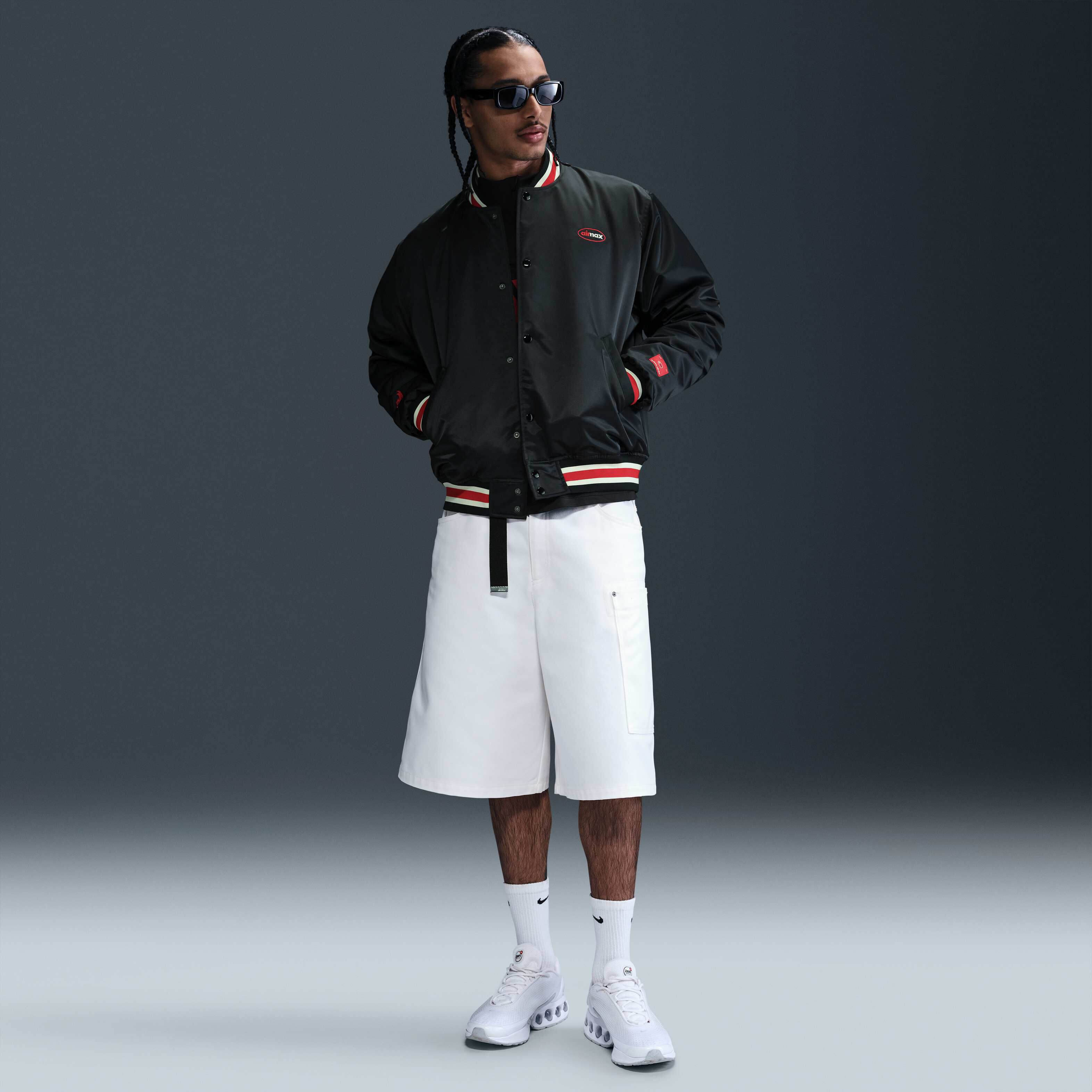 Liverpool F.C. Authentics Special Edition image number 3