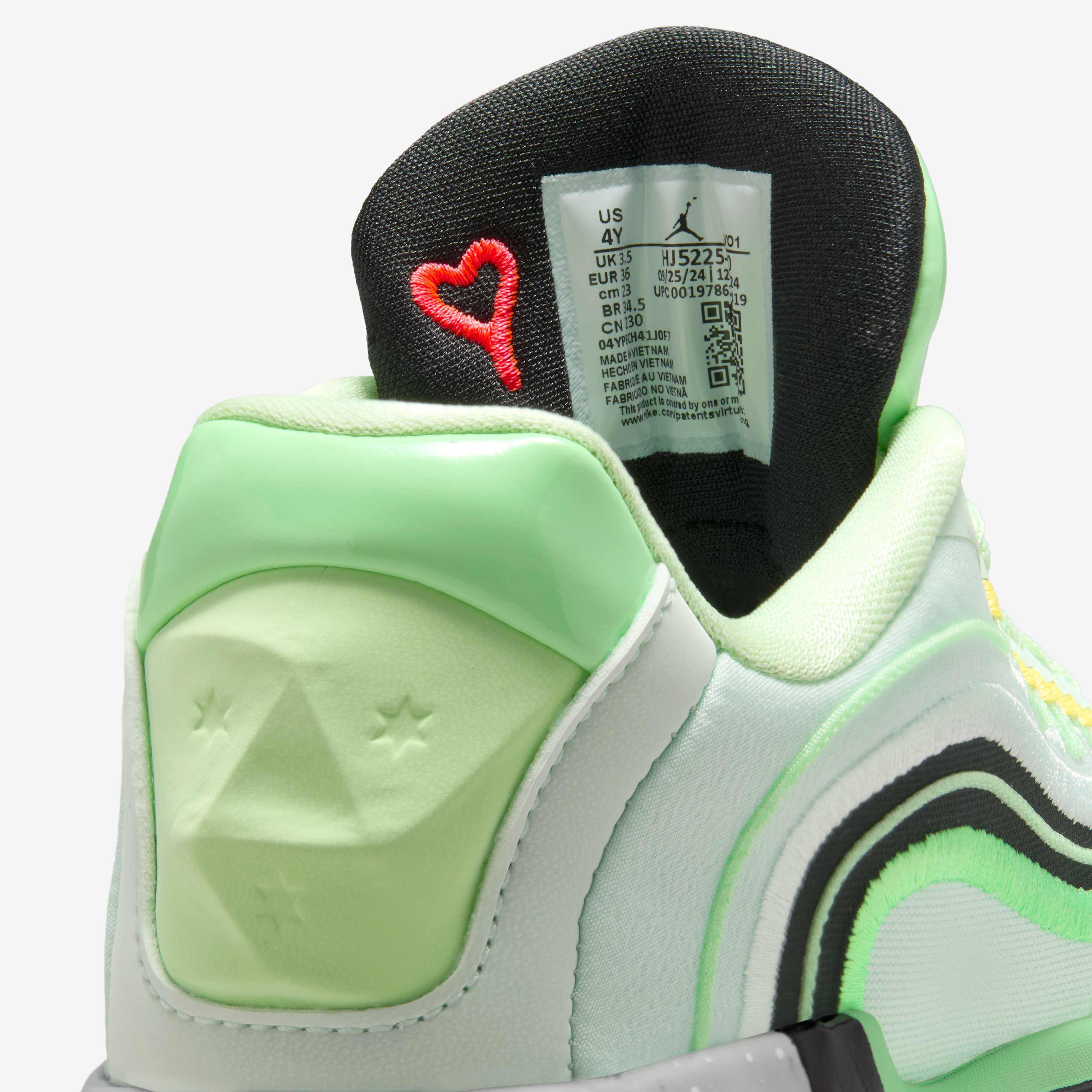 Luka 4 'Bloodline' image number 9