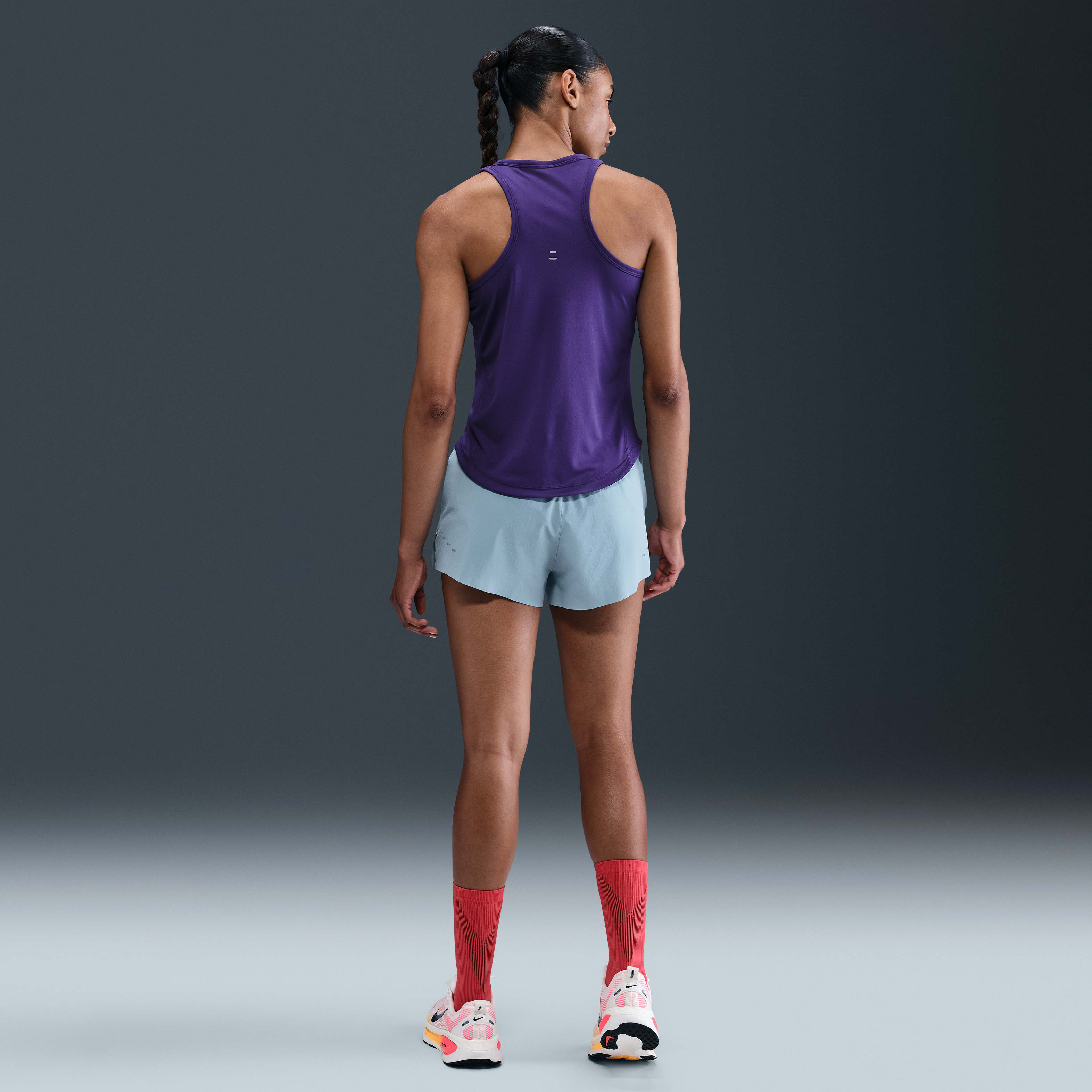 نايكي تيمبو image number 4