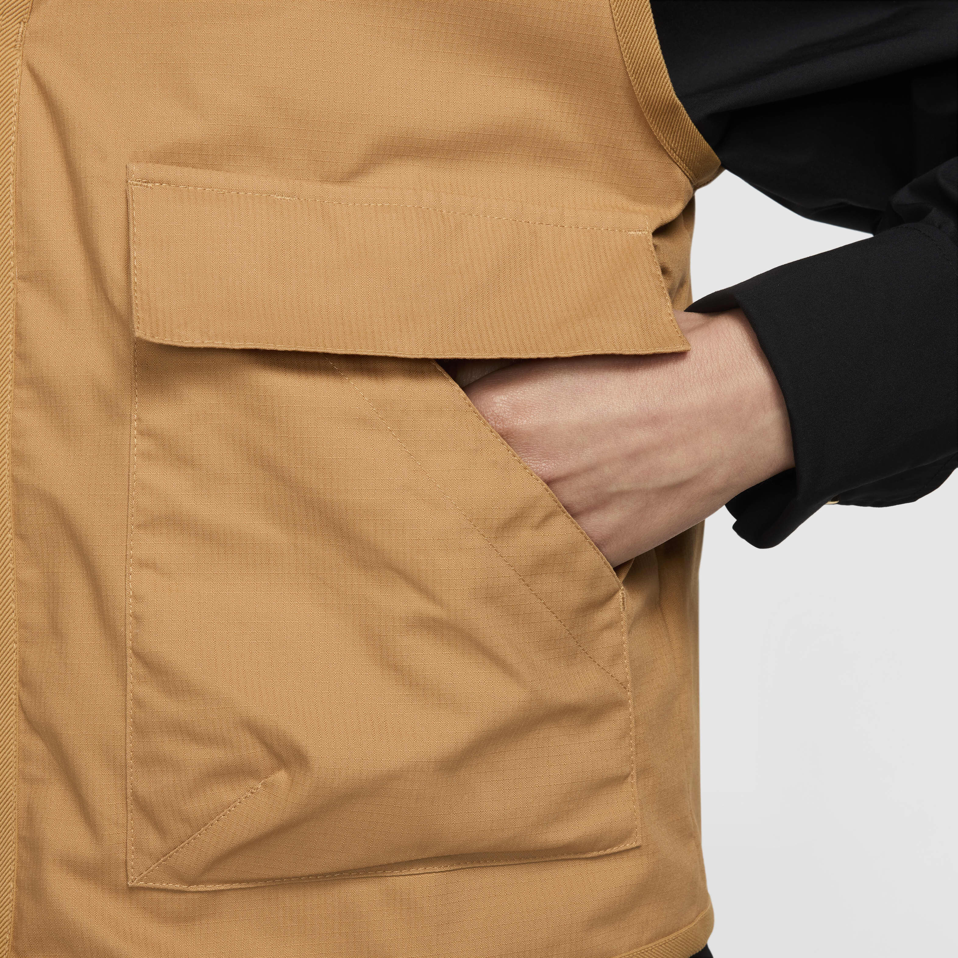 Nike Sportswear Essential image number 5