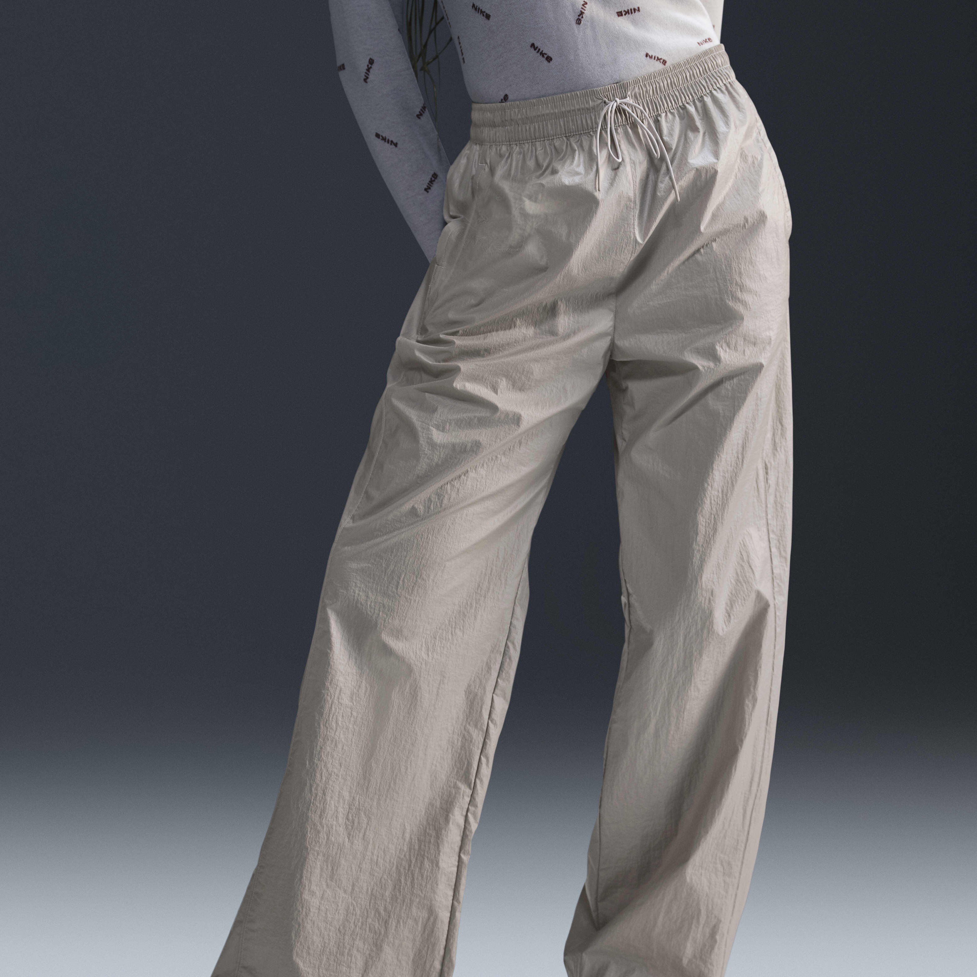 Nike Windrunner image number 1