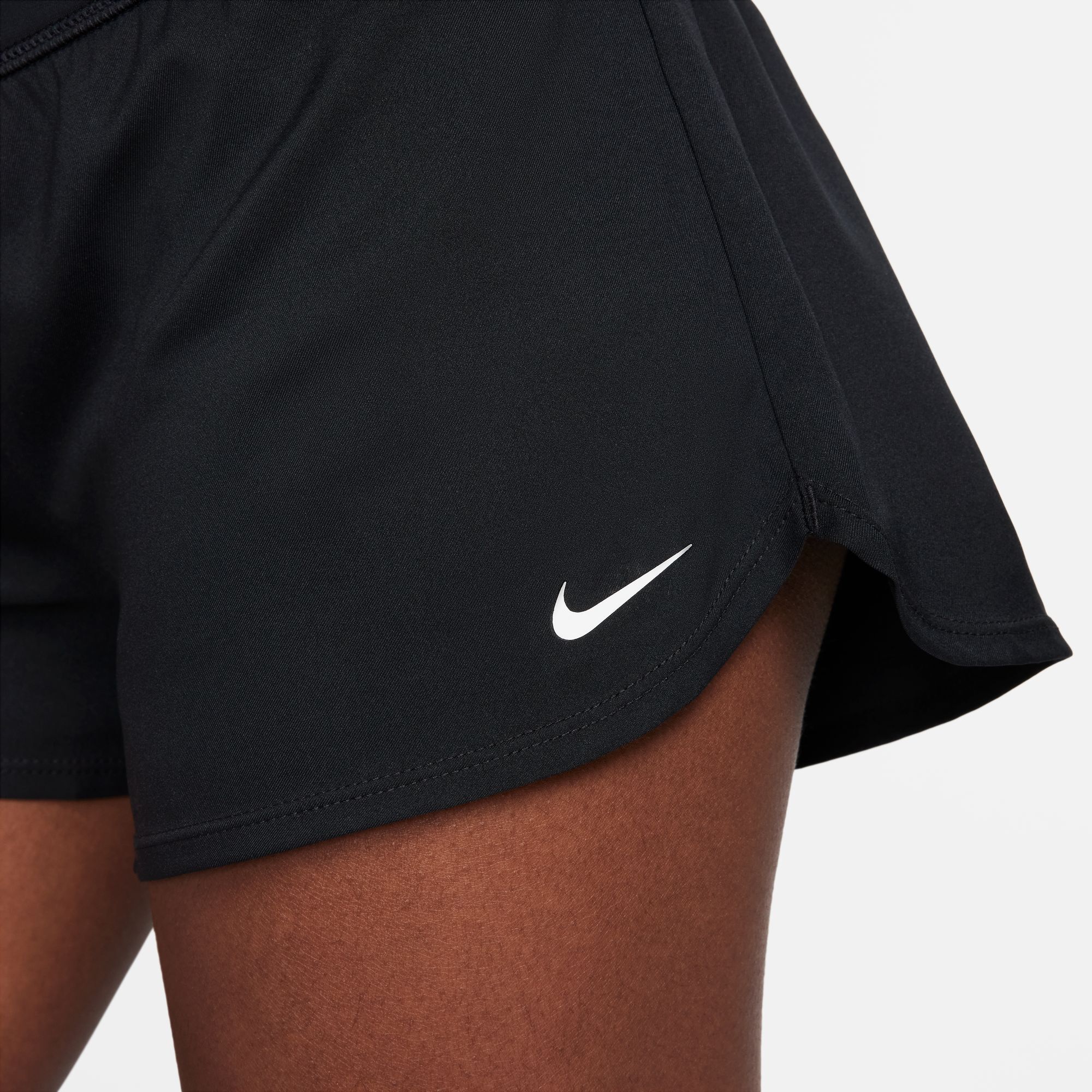 Nike Essential image number 2